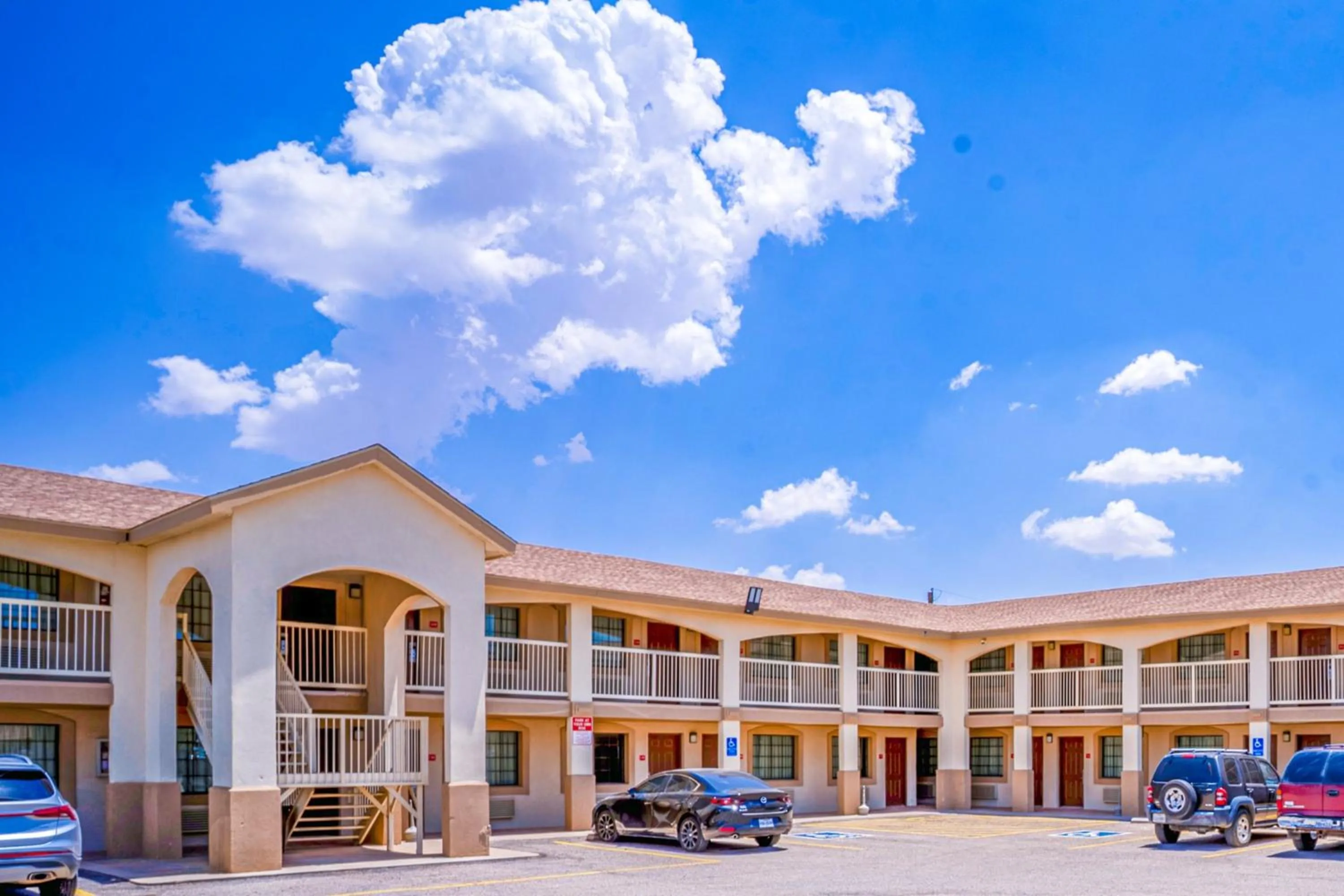 Parking in Shale Inn Andrews by OYO