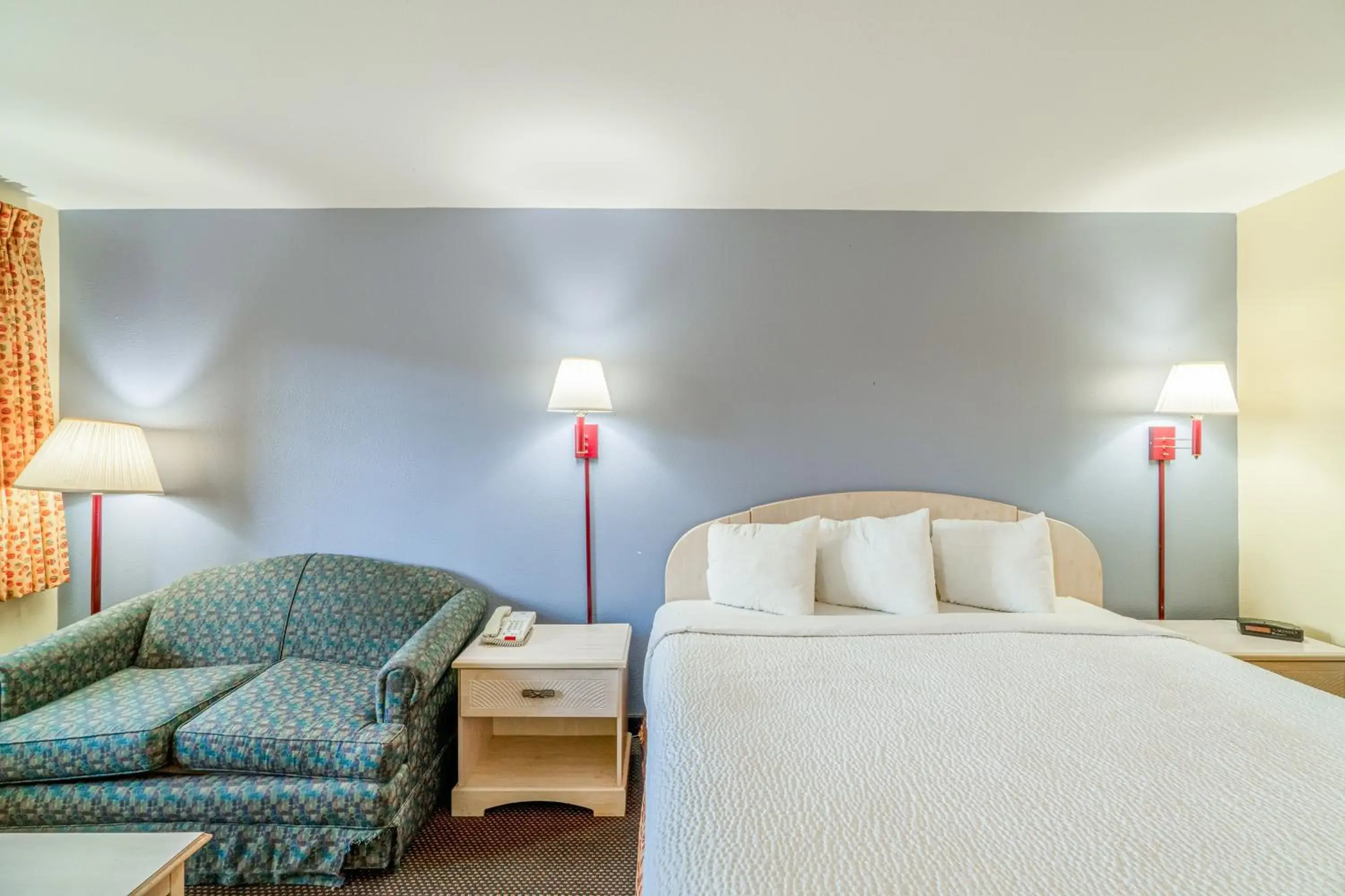 King Bed Non-Smoking in Shale Inn Andrews by OYO King Bed Non-Smoking in Shale Inn Andrews by OYO