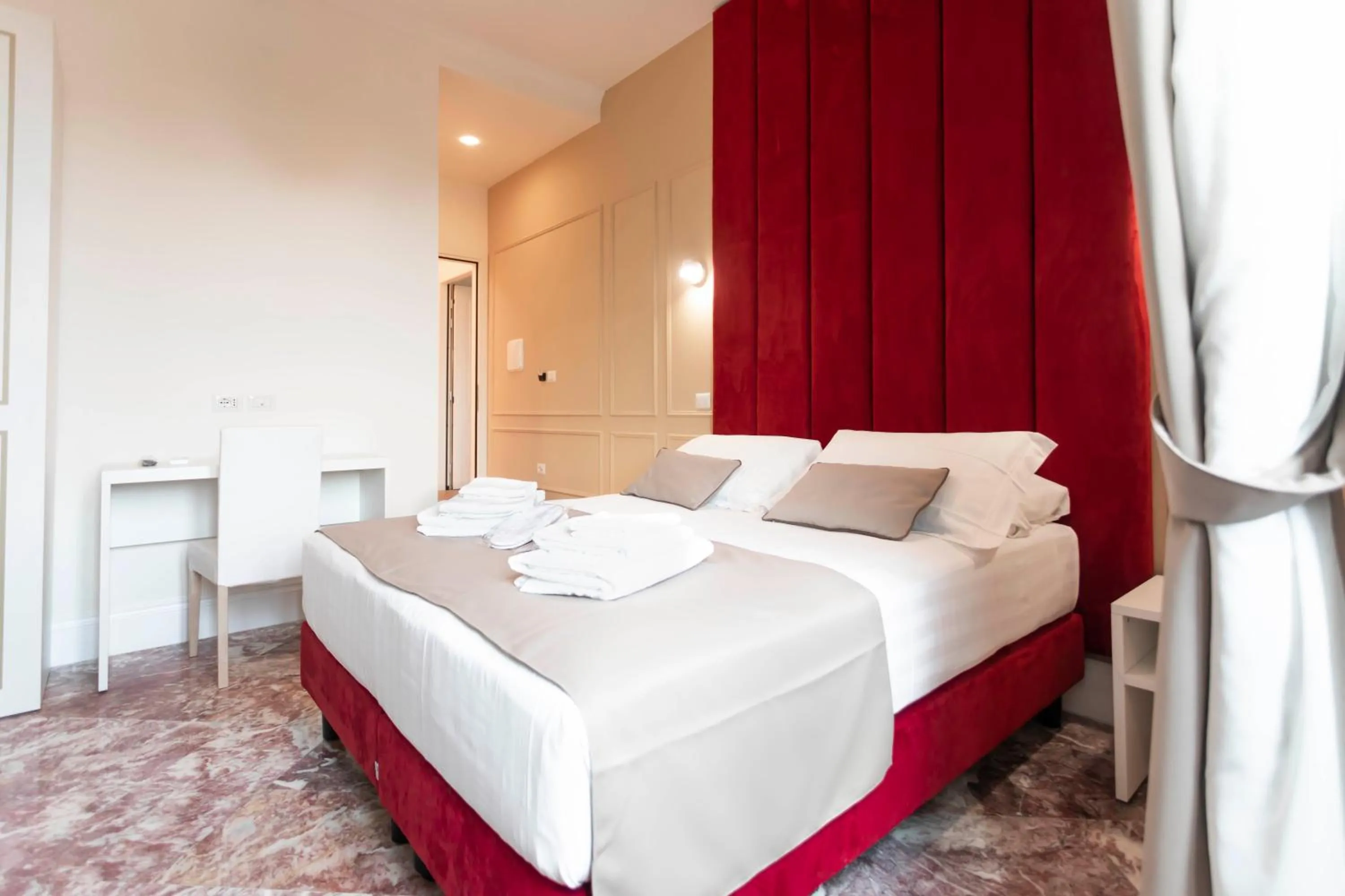 Bed in Flat 285 La Suite