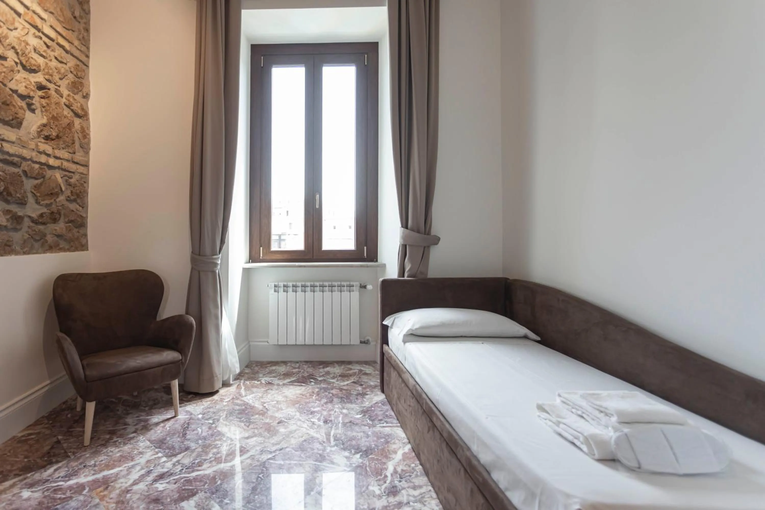 Bed in Flat 285 La Suite