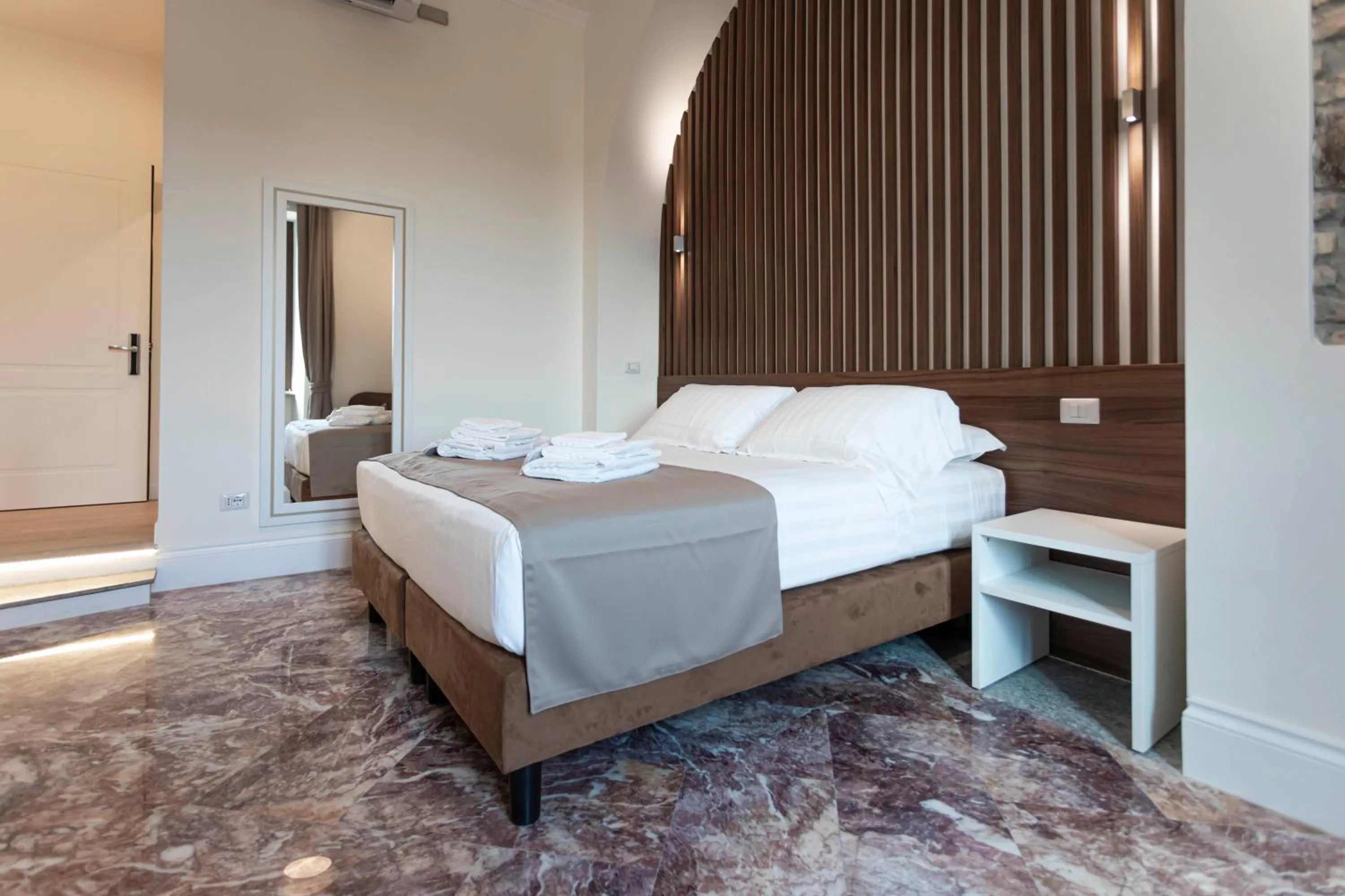 Bed in Flat 285 La Suite