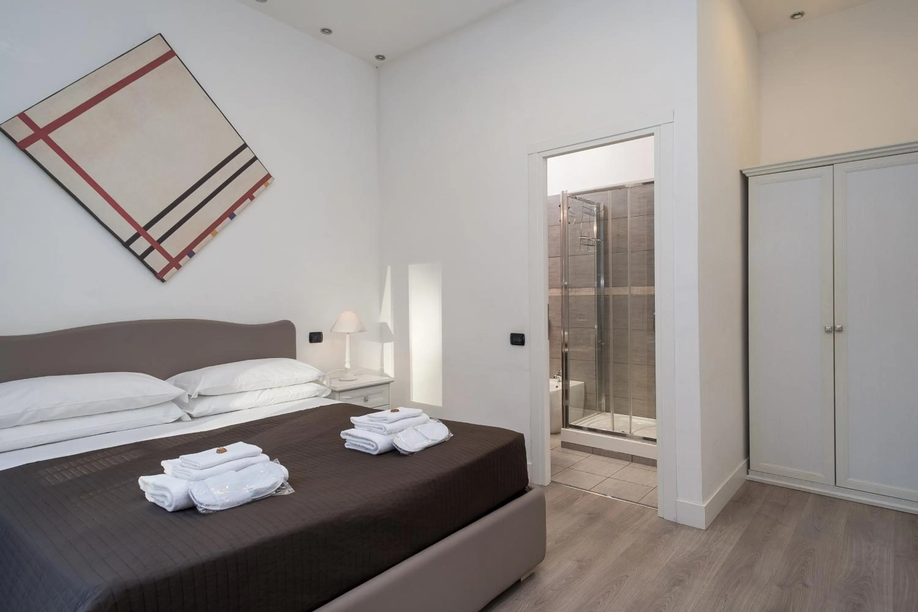 Bed in Flat 285 La Suite