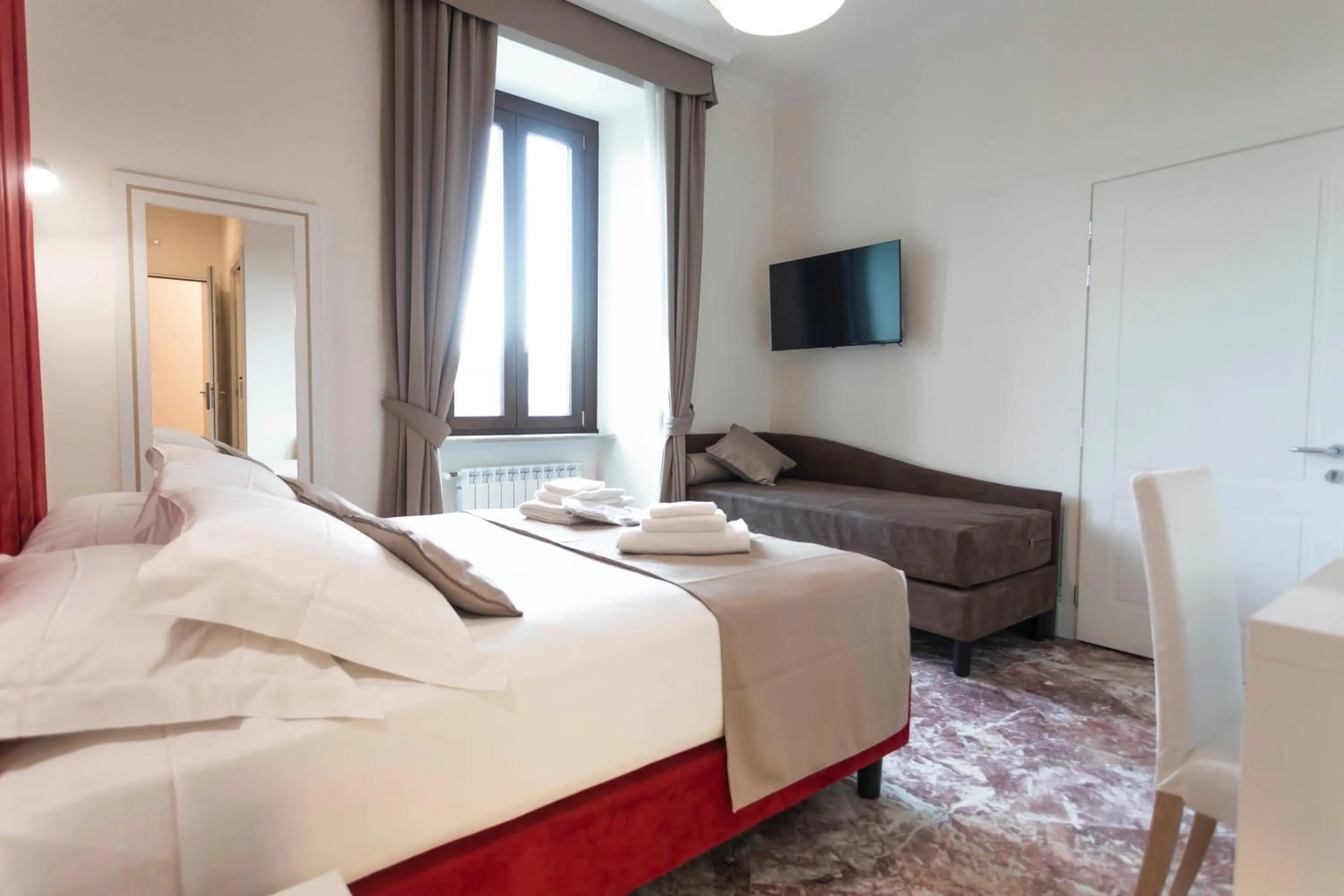 Bed in Flat 285 La Suite