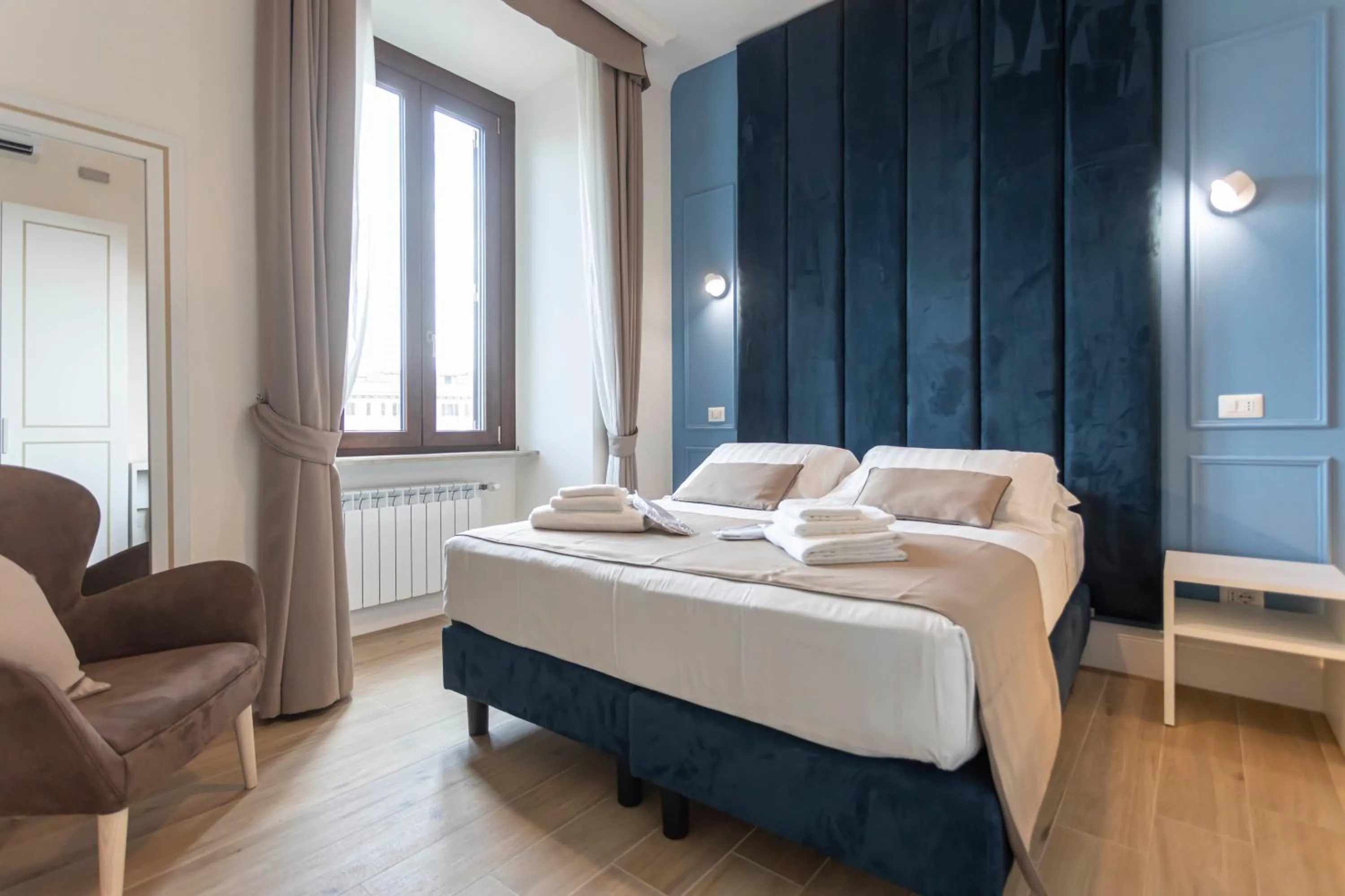 Bed in Flat 285 La Suite