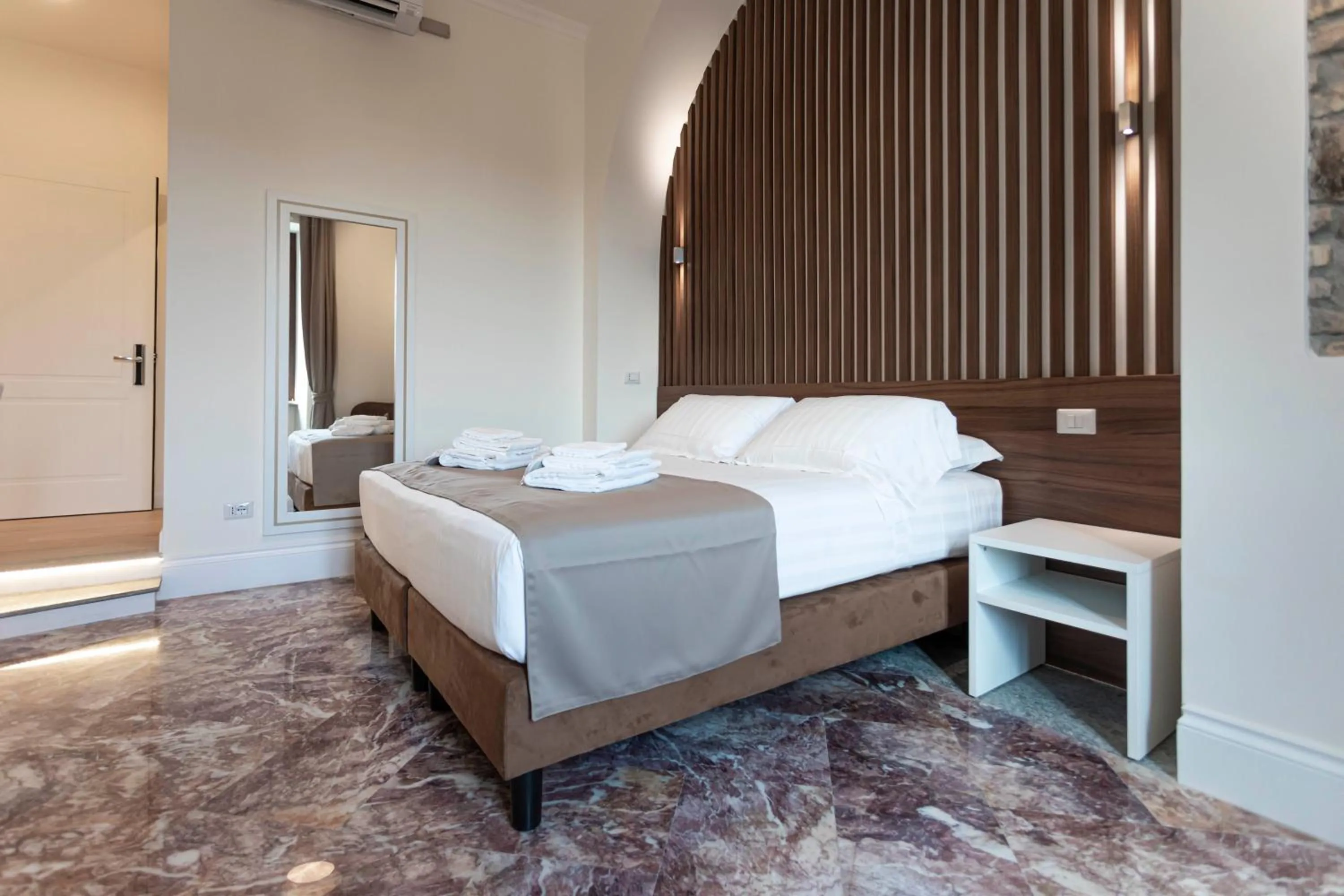 Bed in Flat 285 La Suite