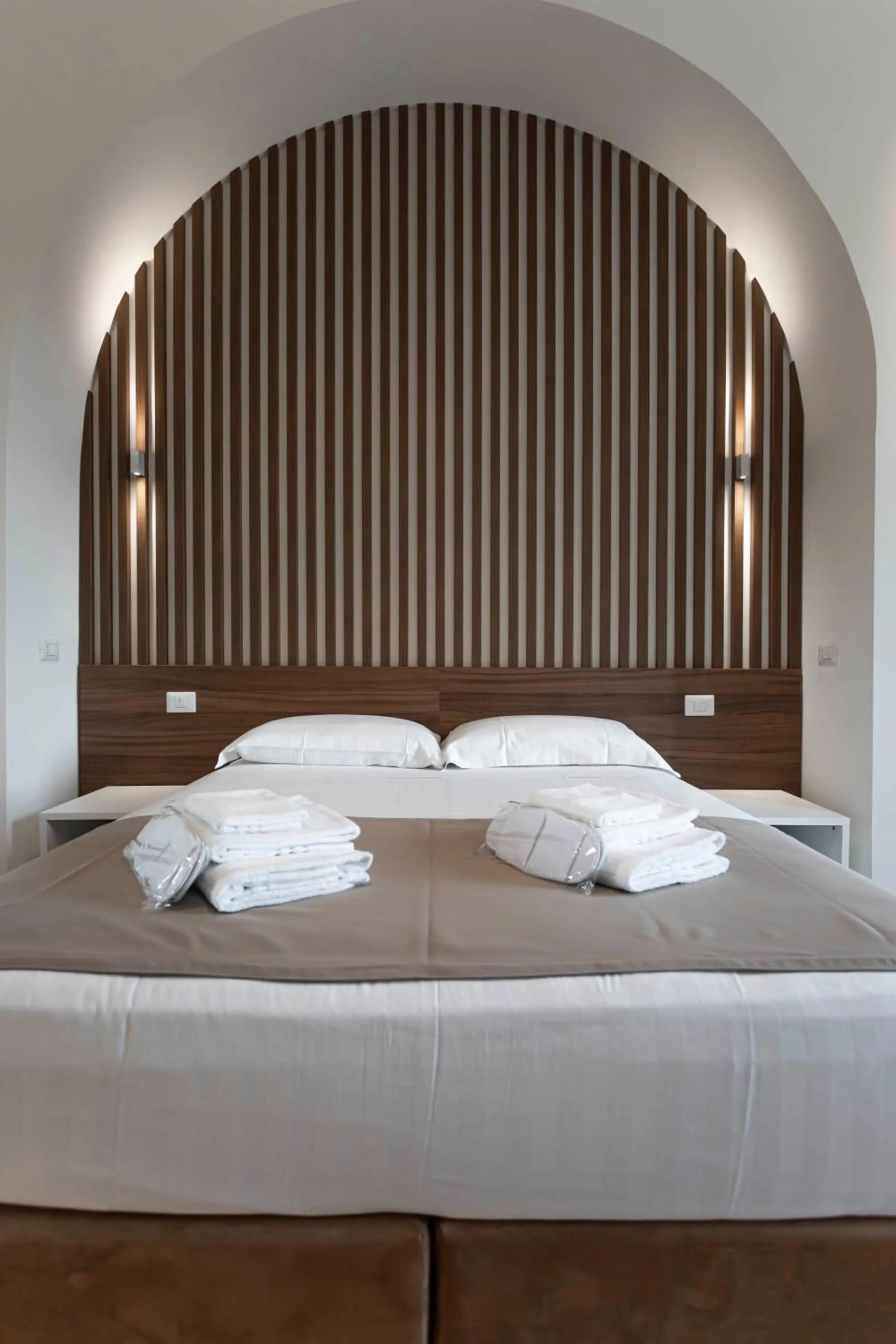 Bed in Flat 285 La Suite