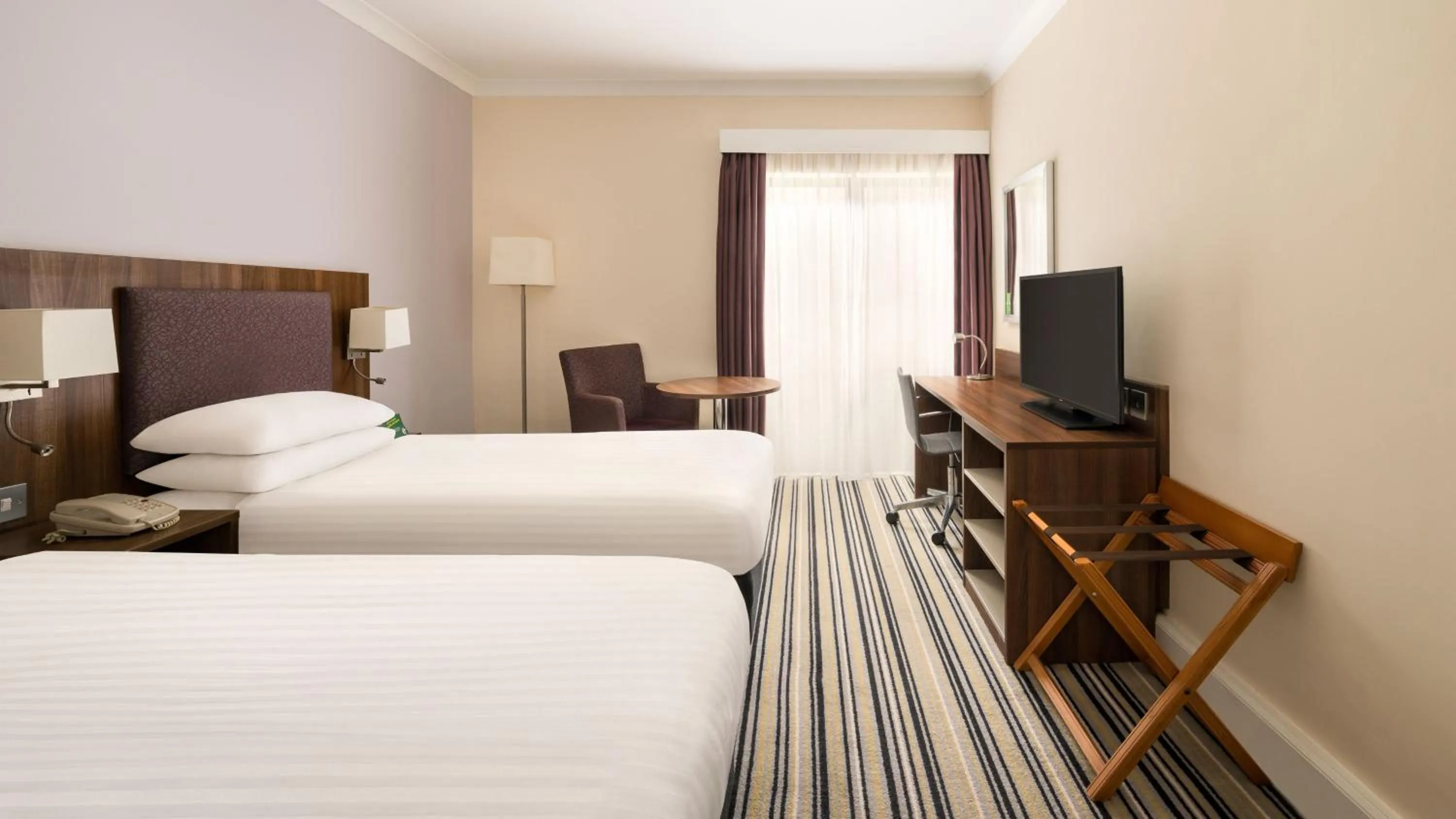 Bed in Holiday Inn Rotherham-Sheffield M1,Jct.33 by IHG