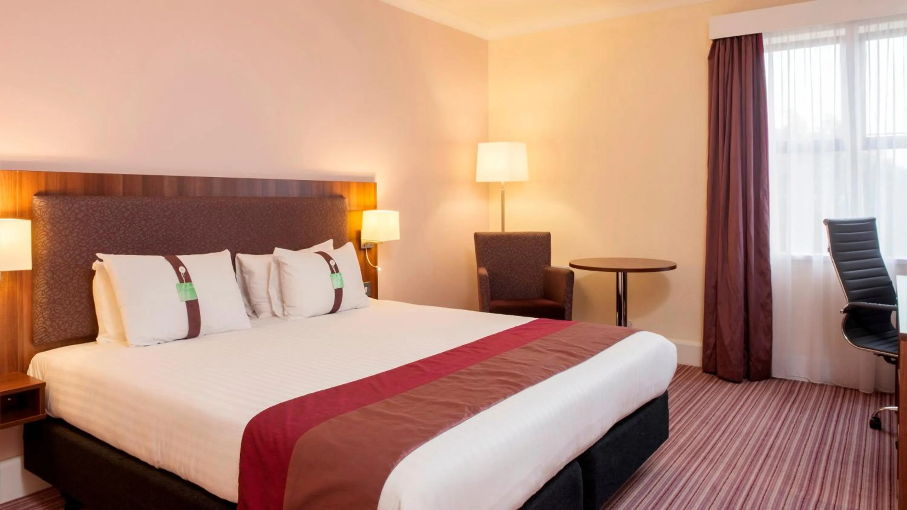 Photo of the whole room, Bed in Holiday Inn Rotherham-Sheffield M1,Jct.33 by IHG