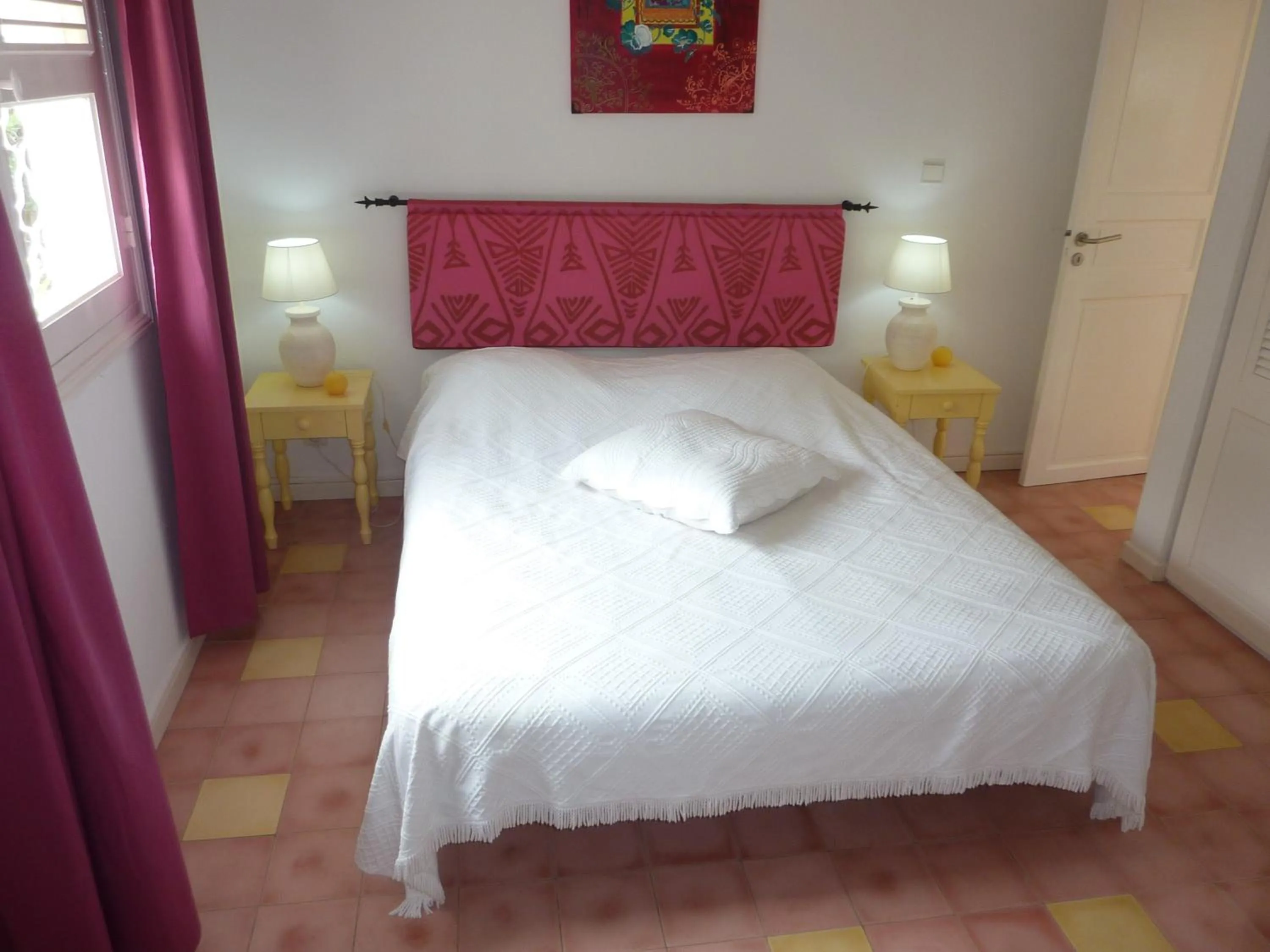 Bedroom, Bed in Villa Tarare