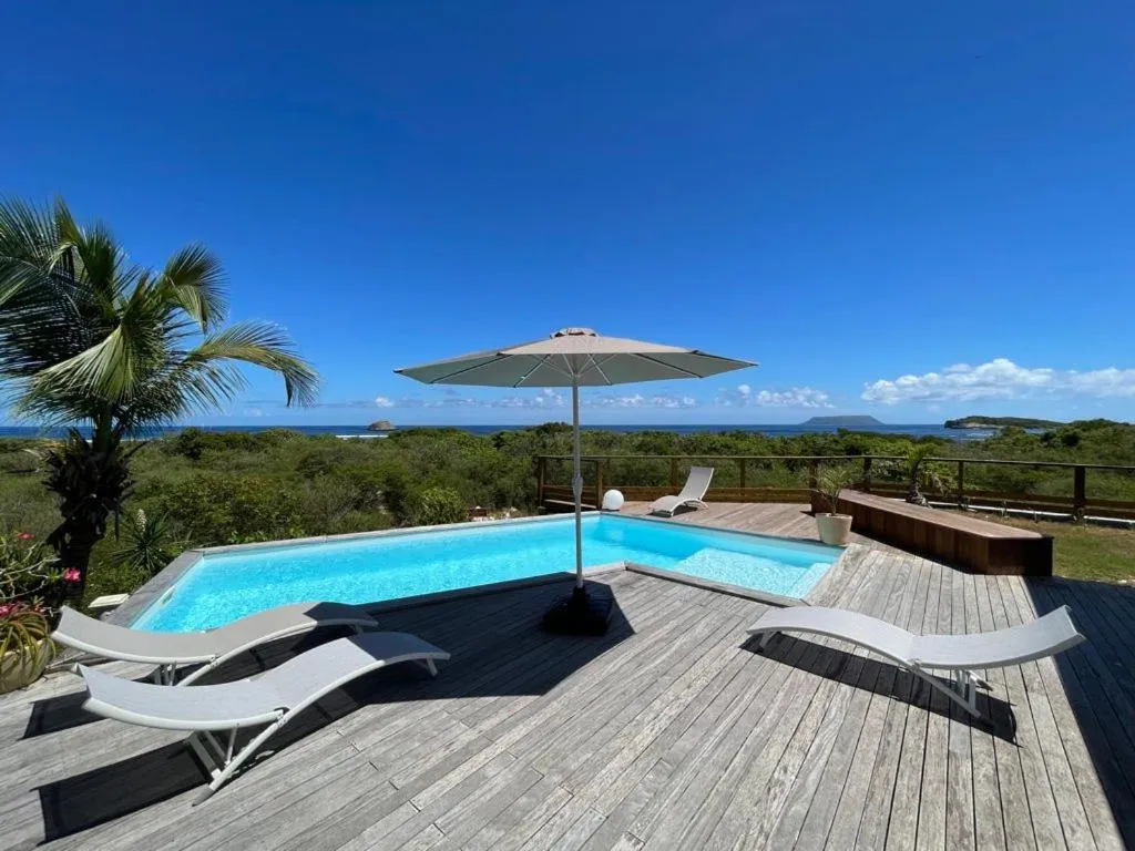 Swimming pool in Villa Tarare