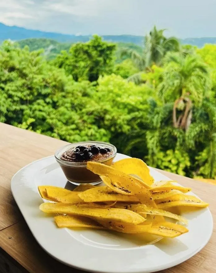 Restaurant/places to eat in LF Jungle Retreat