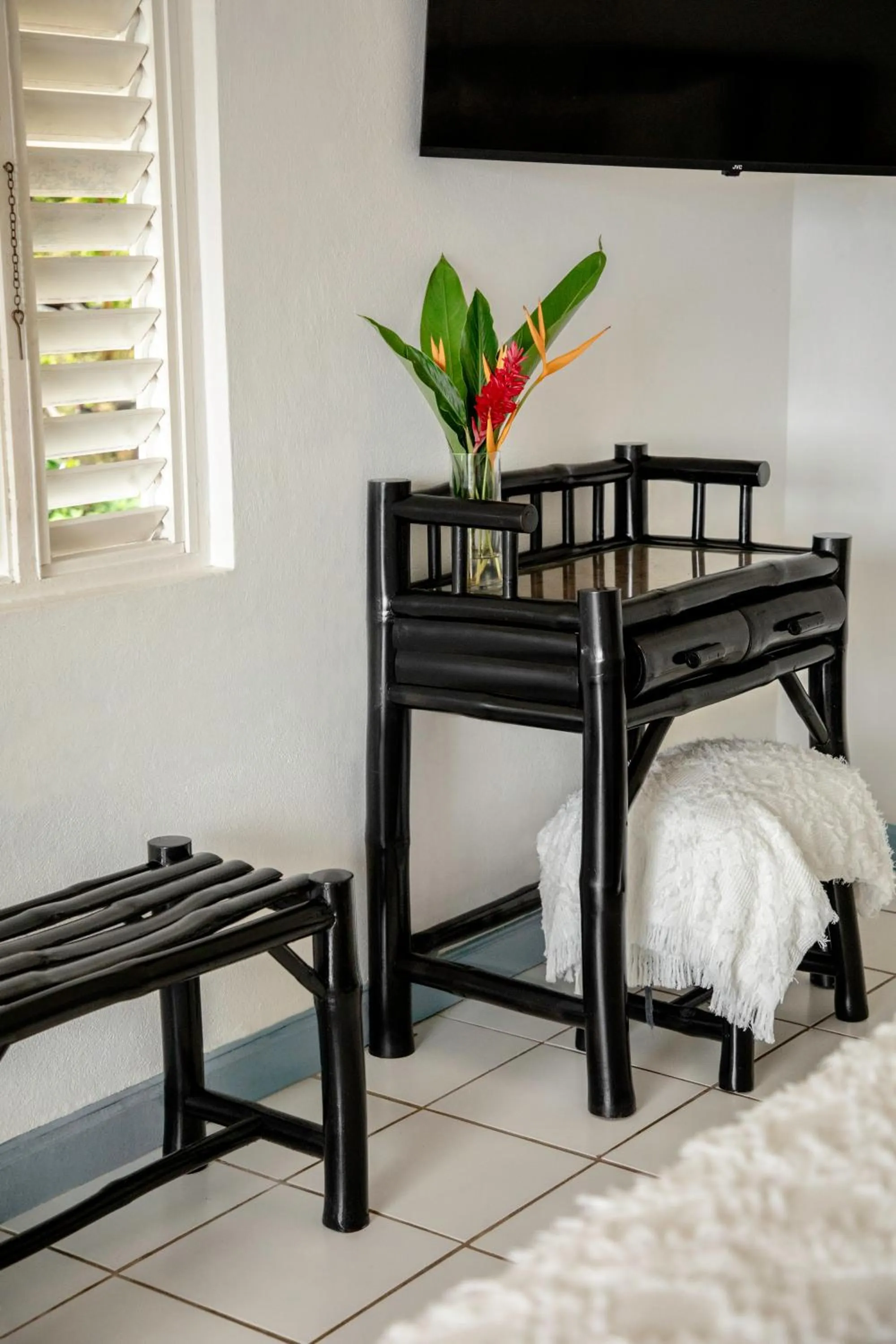 Bedroom, Bed in LF Jungle Retreat