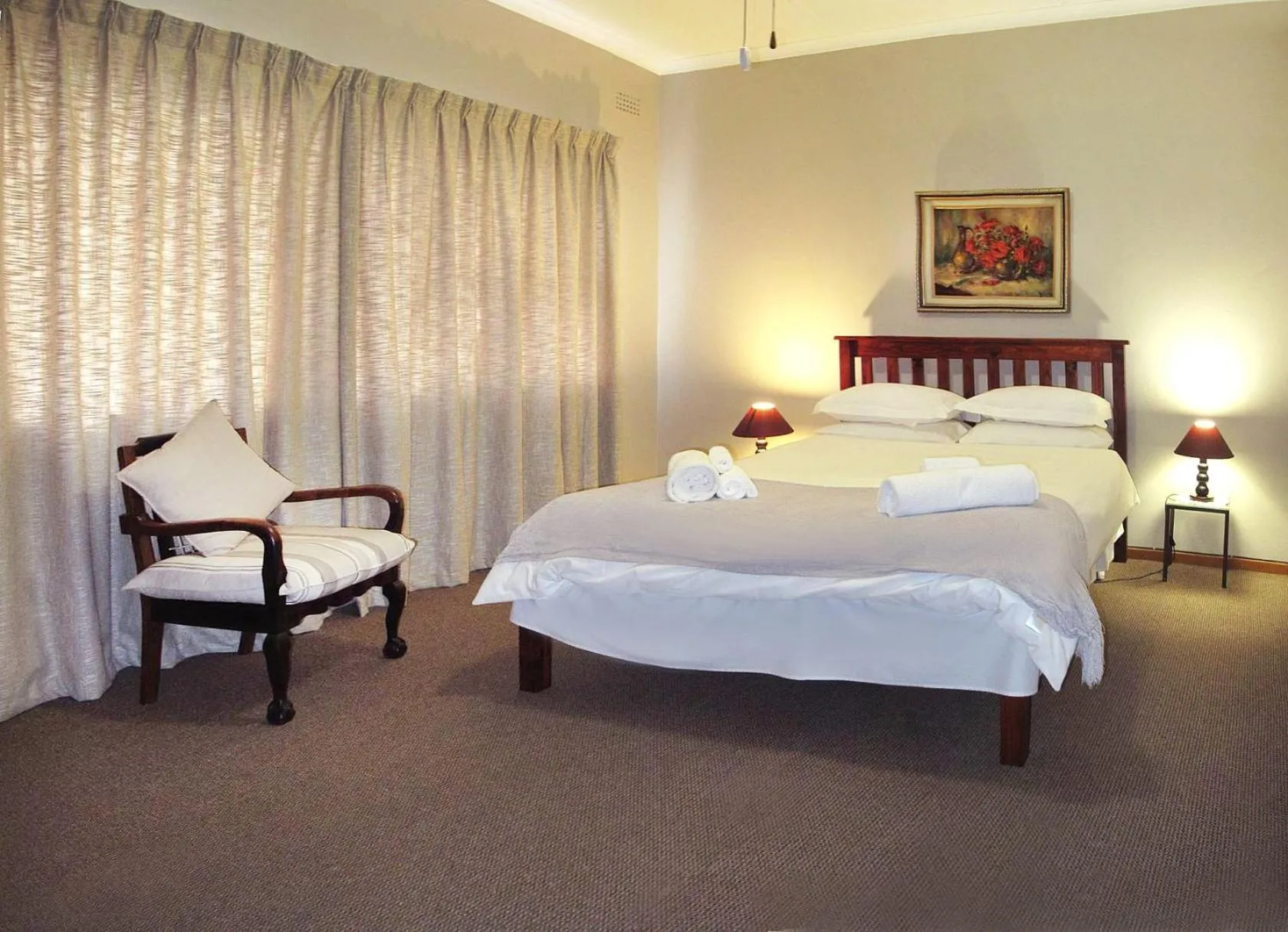 Family Room with Shared Bathroom in Sandy's Place