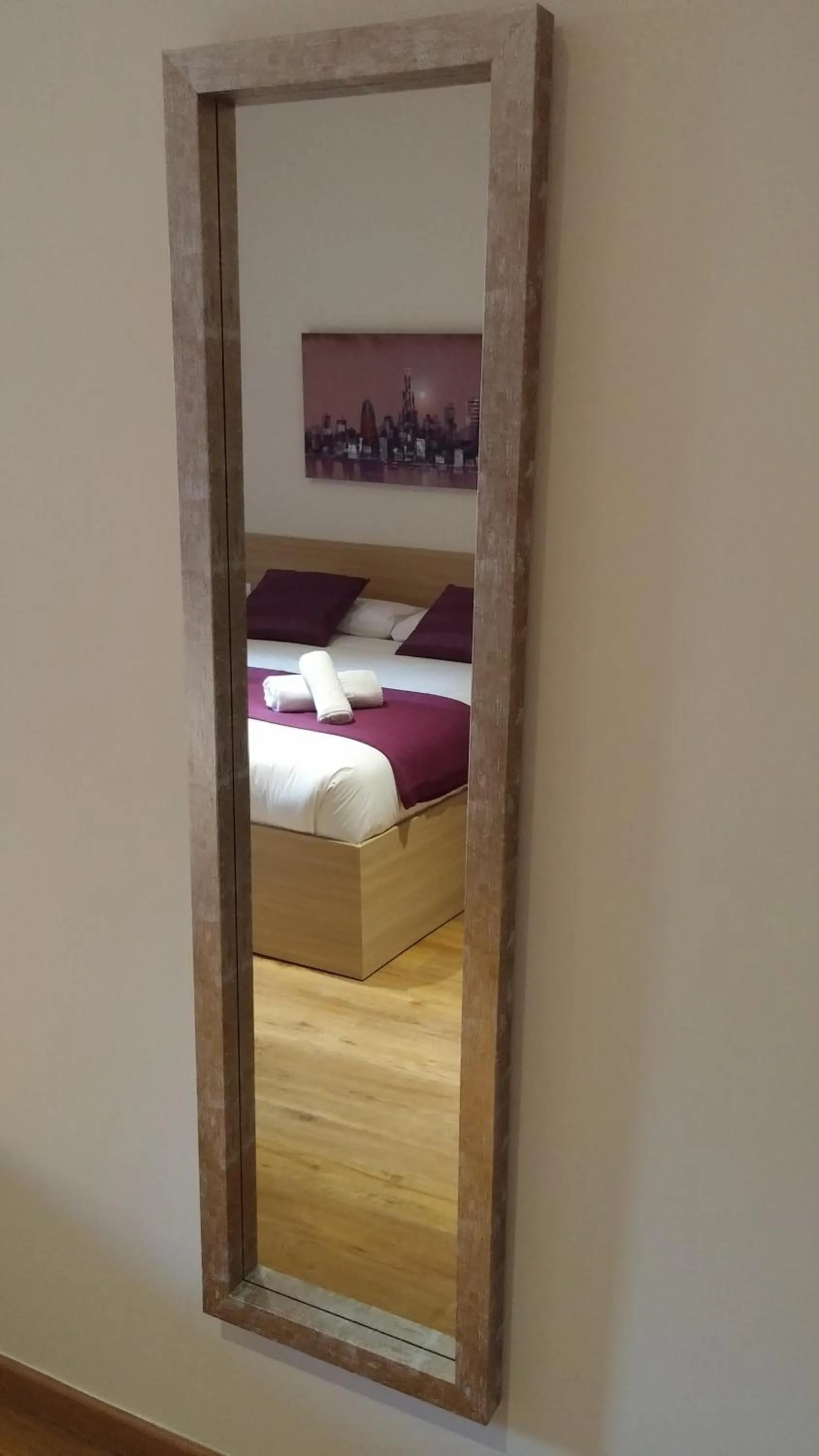 Decorative detail, Bed in Hostal Barcelona Travel