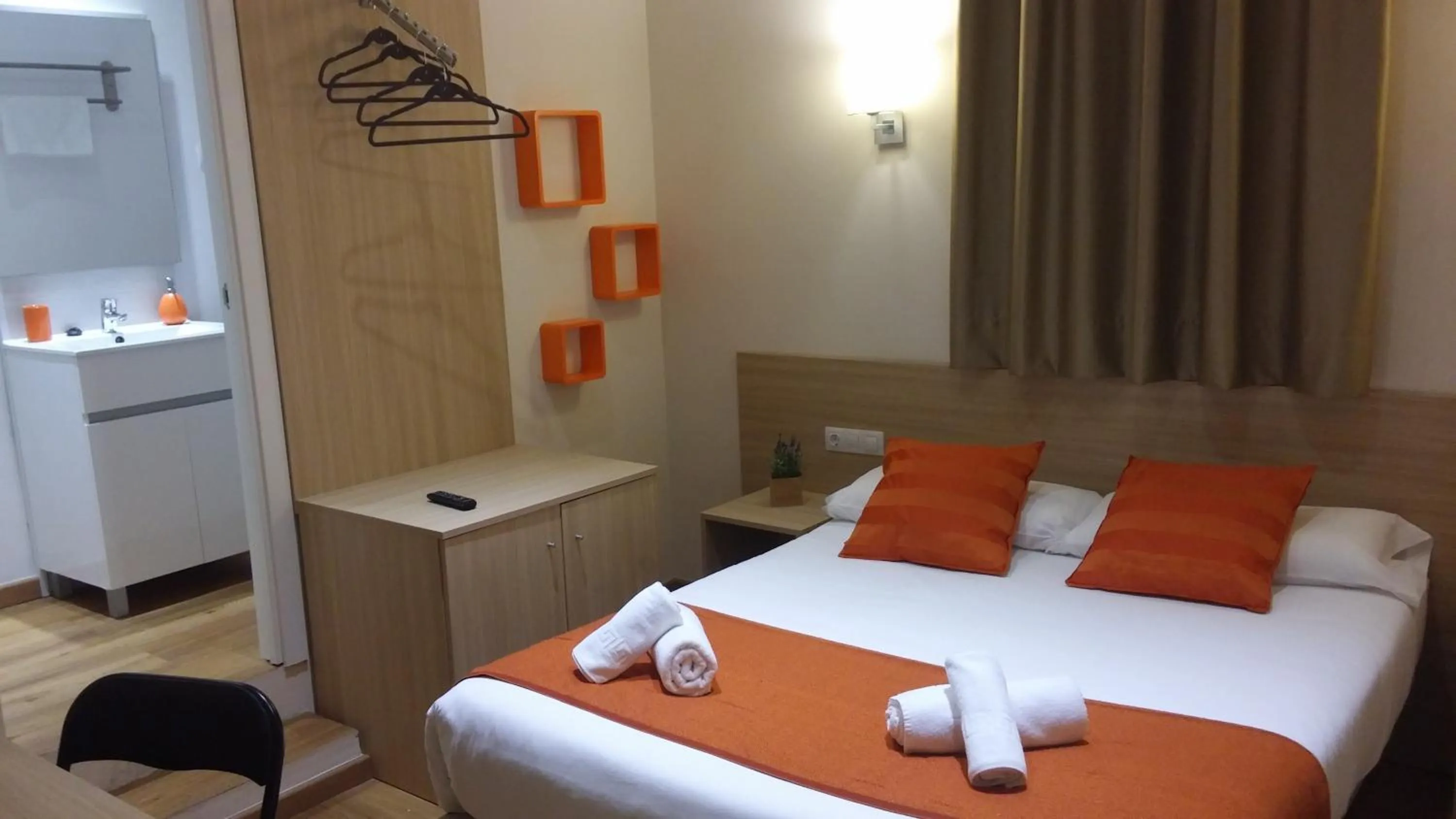 Photo of the whole room, Bed in Hostal Barcelona Travel