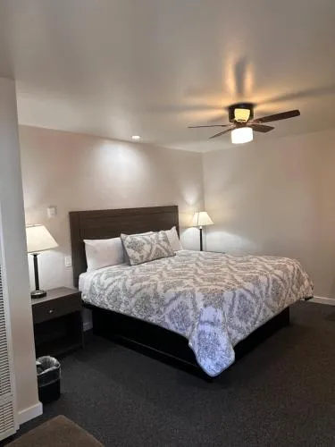 Lee Vining Motel