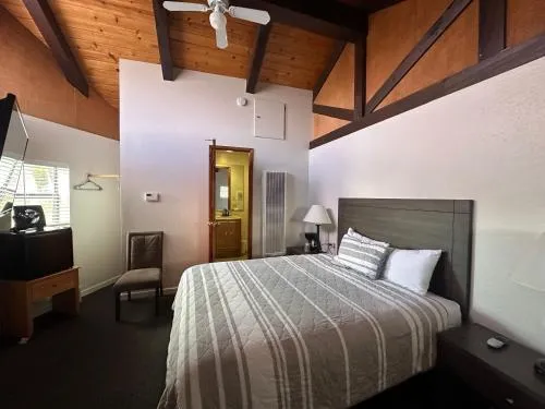 Lee Vining Motel