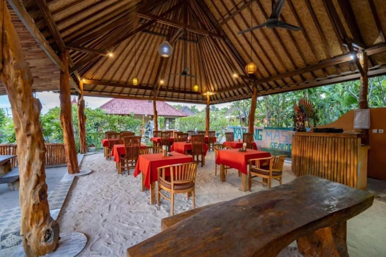 Restaurant/places to eat in Karang Mesari Lembongan