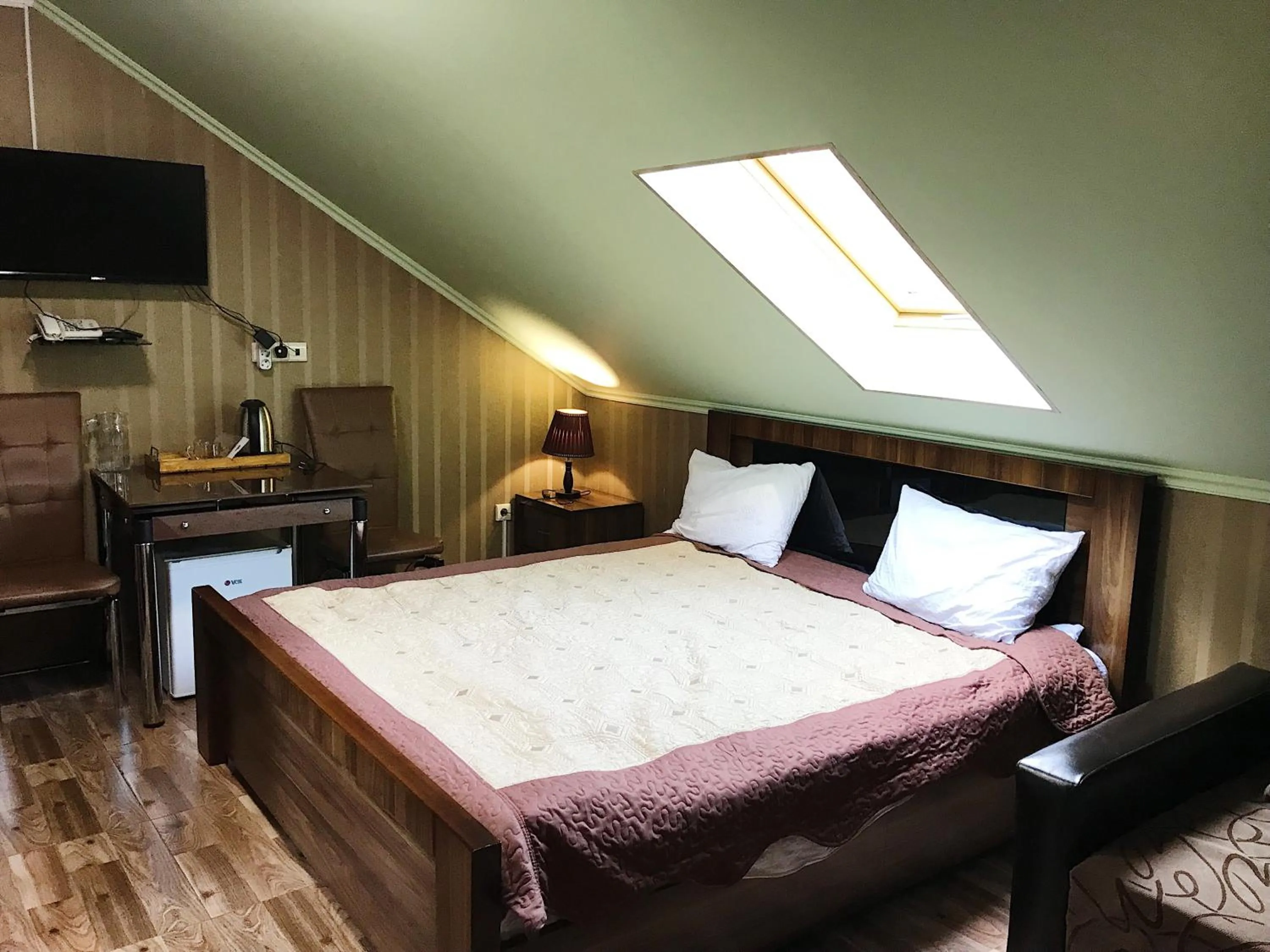 Double Room in Hotel Aragvi