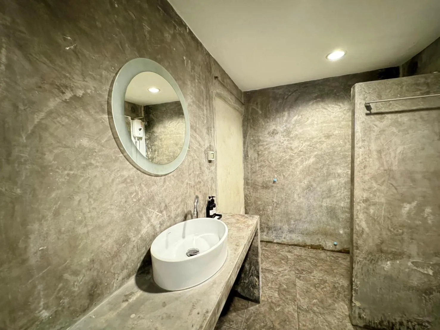 Shower in Nature Boutique Residence