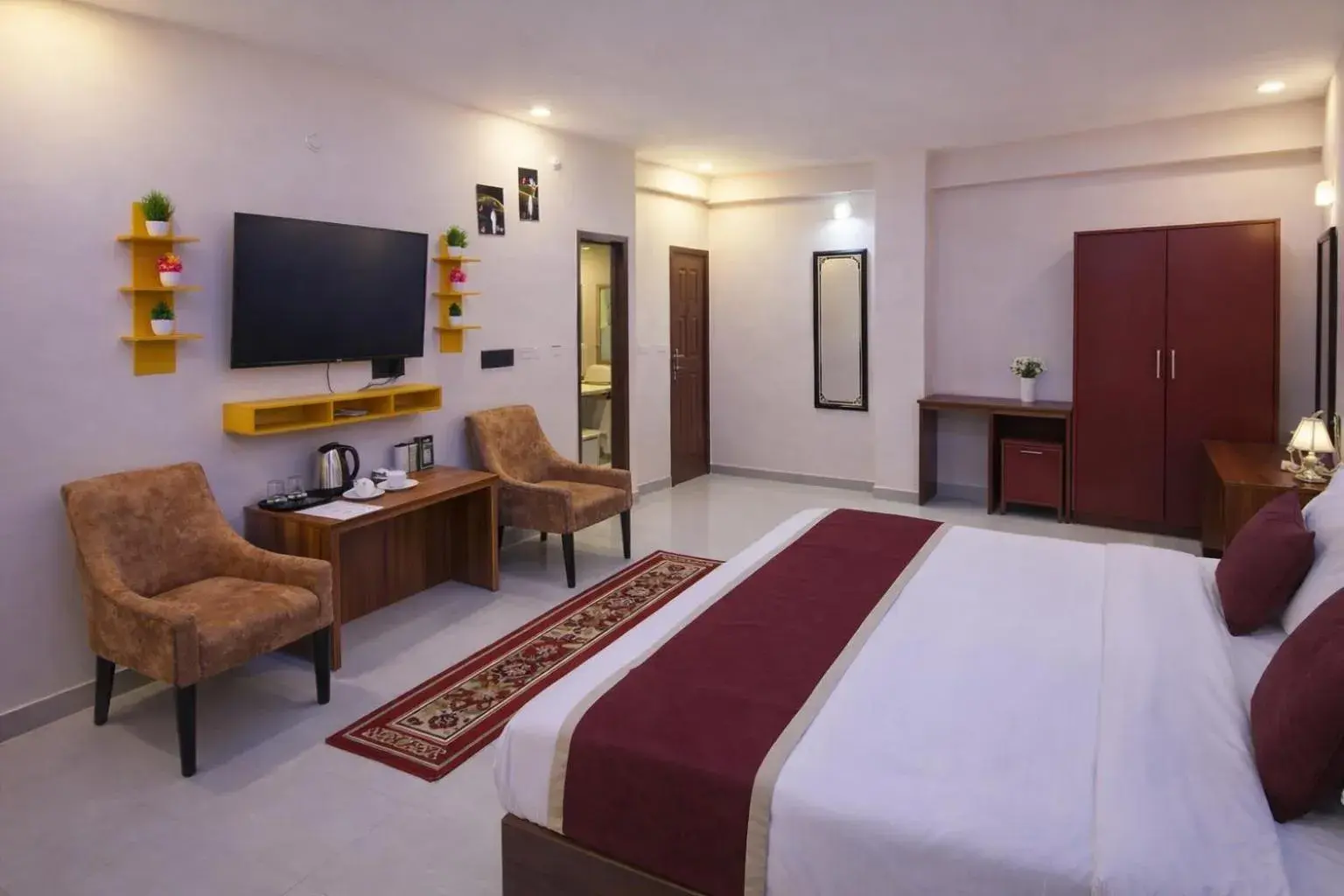 Large Double Room - single occupancy in Pavitram Hotel & Banquet Large Double Room - single occupancy in Pavitram Hotel & Banquet