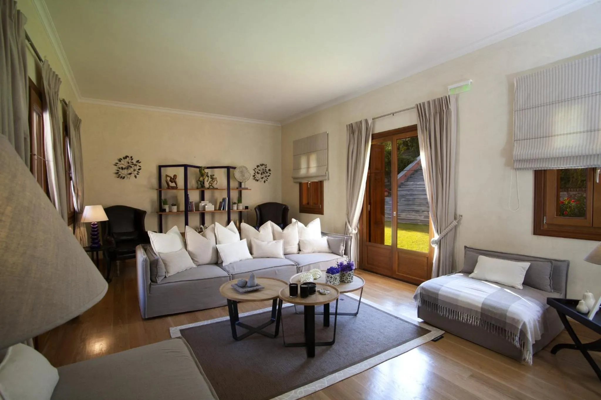 Living room, Bed in Villa Veneziano Lefkada
