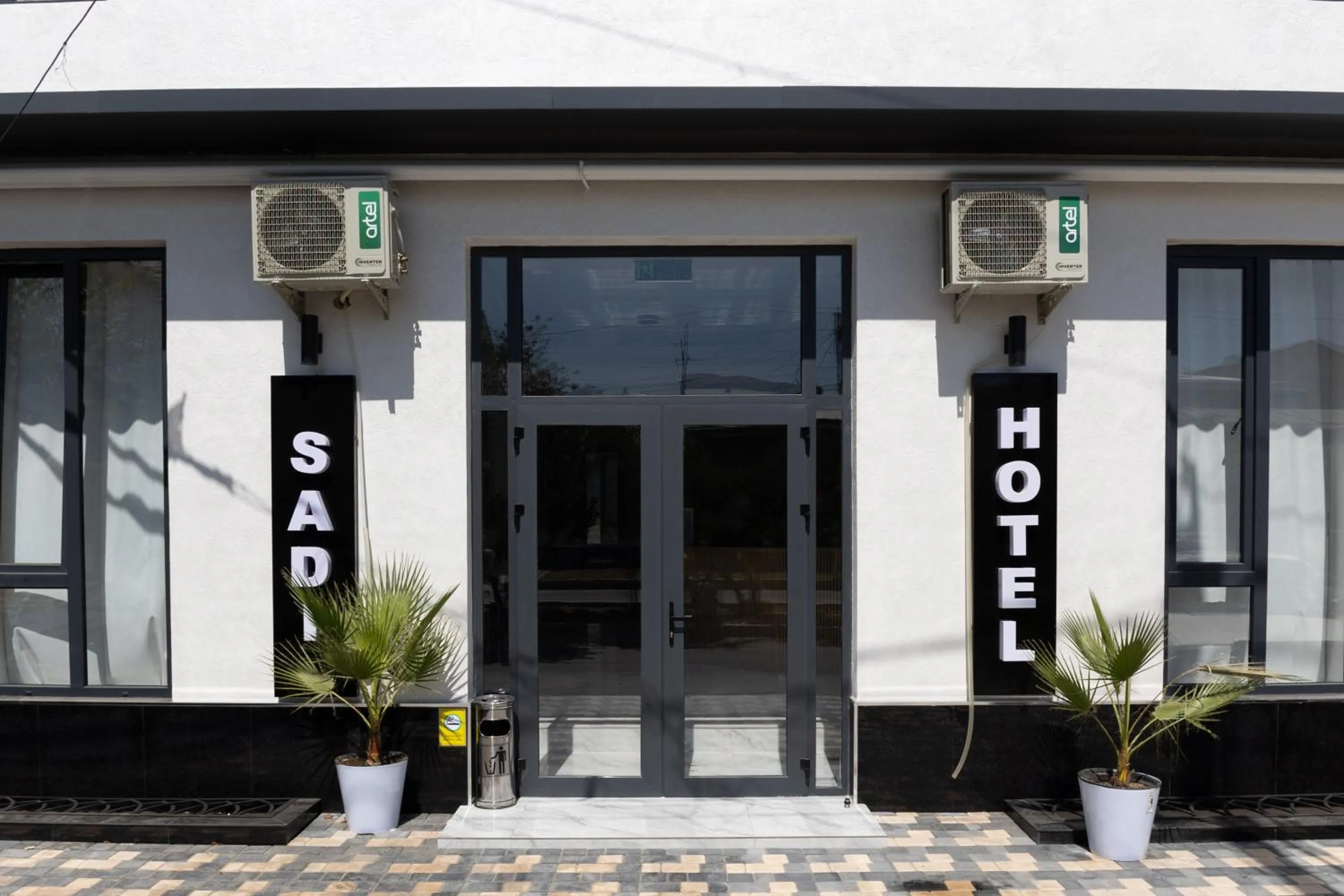 Facade/entrance in SADI Hotel