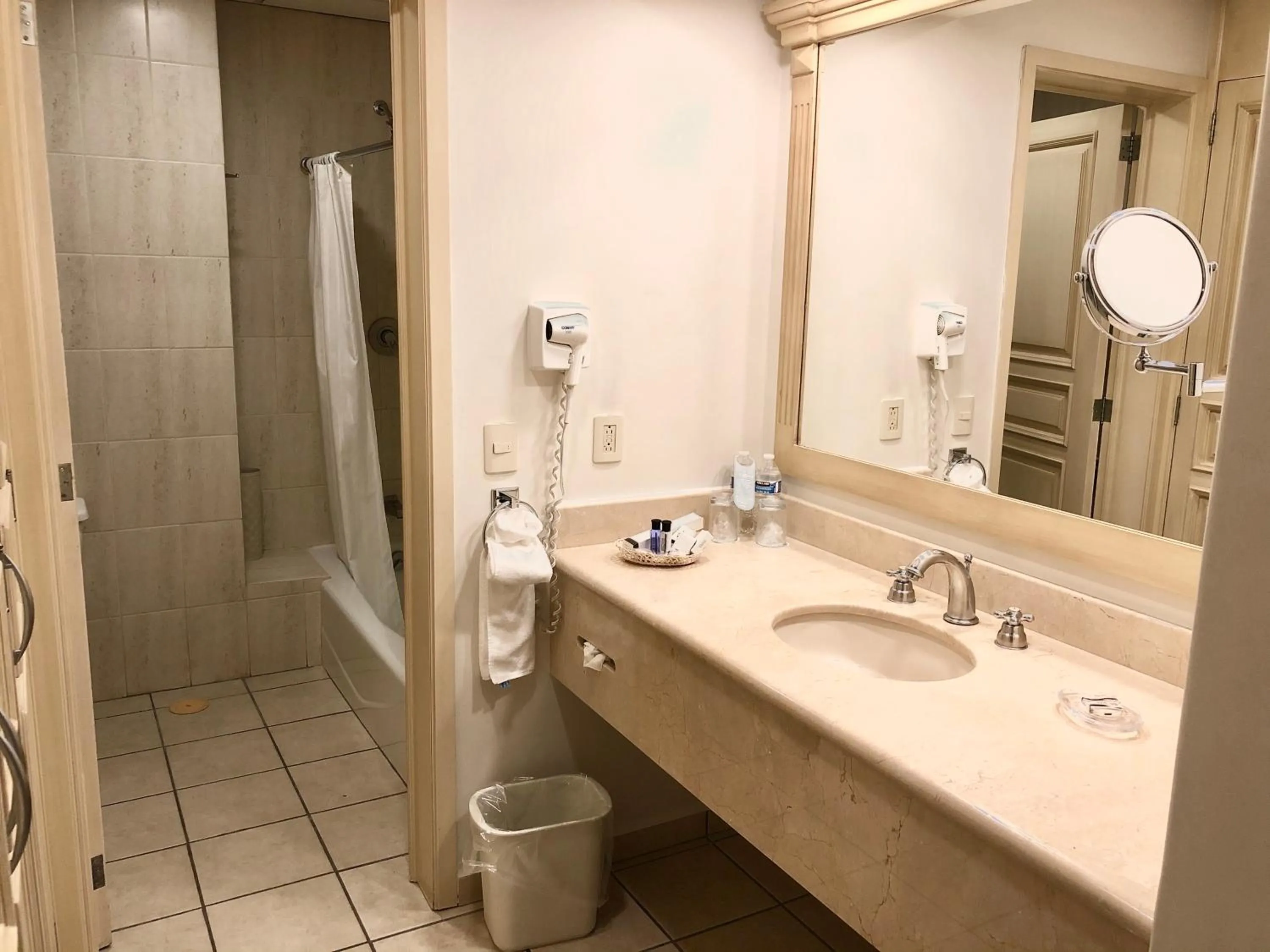 Bathroom in Hotel Real de Minas Bajio