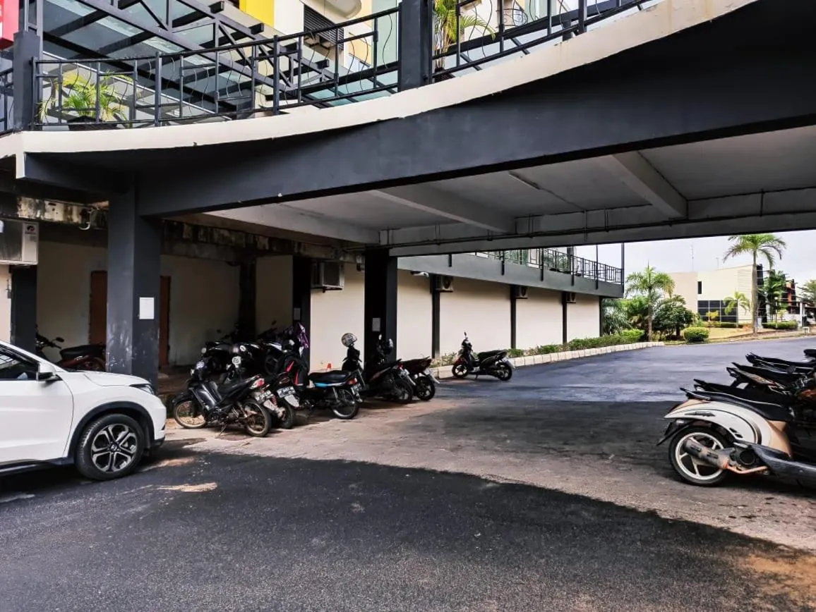 Parking in Baloi View Apartment
