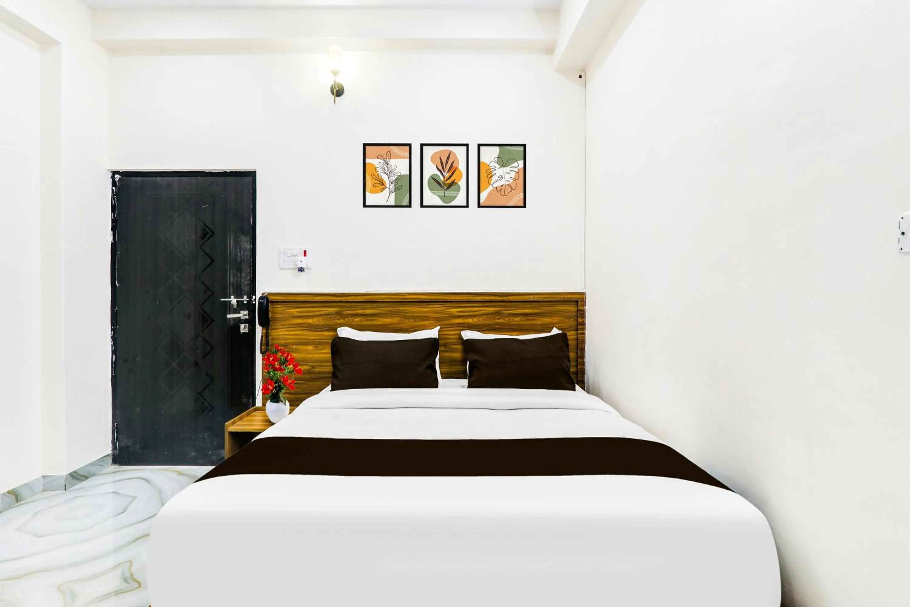 Bedroom, Bed in Super Collection O Chitaipur IIT BHU Campus Varanasi