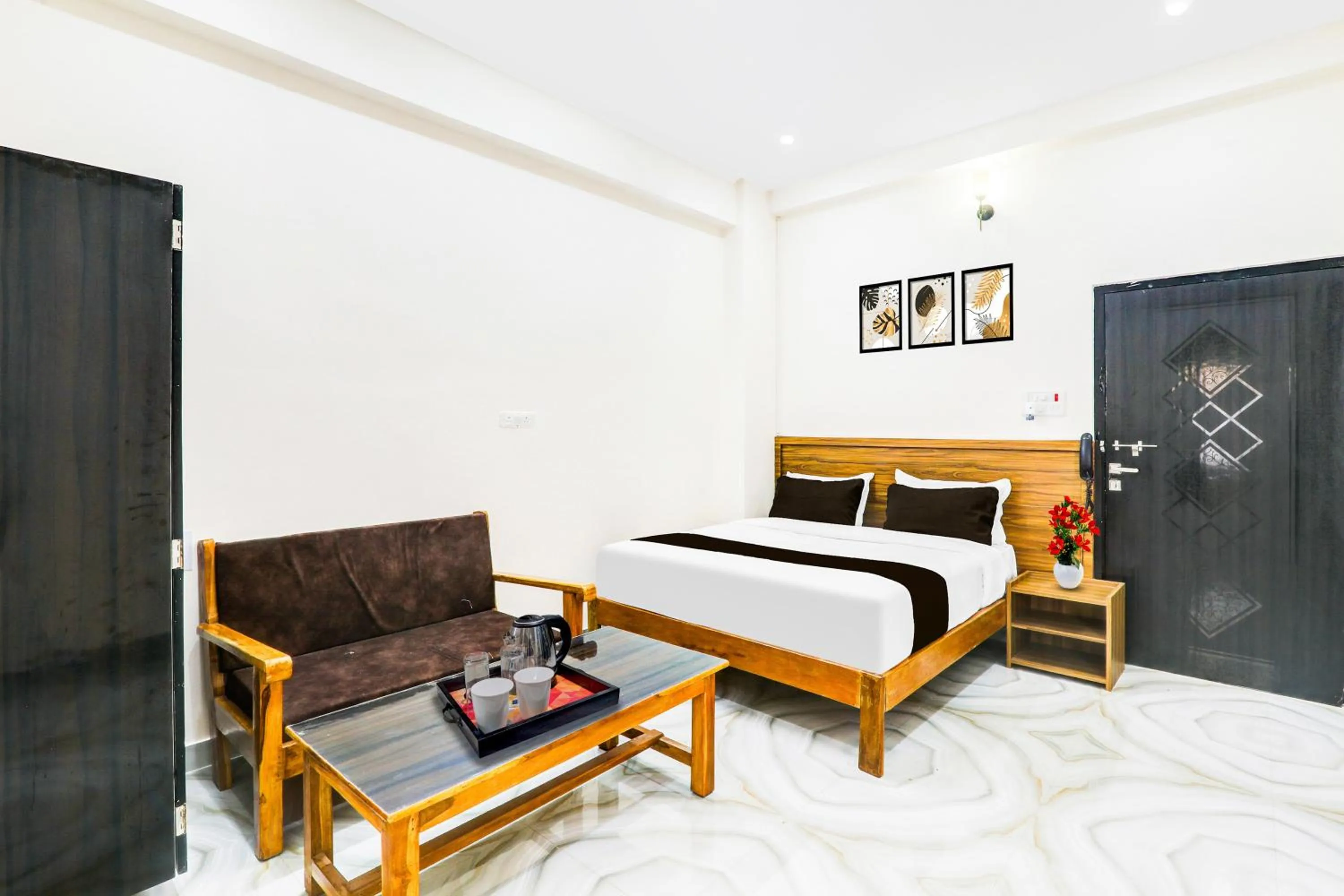 Bedroom, Bed in Super Collection O Chitaipur IIT BHU Campus Varanasi