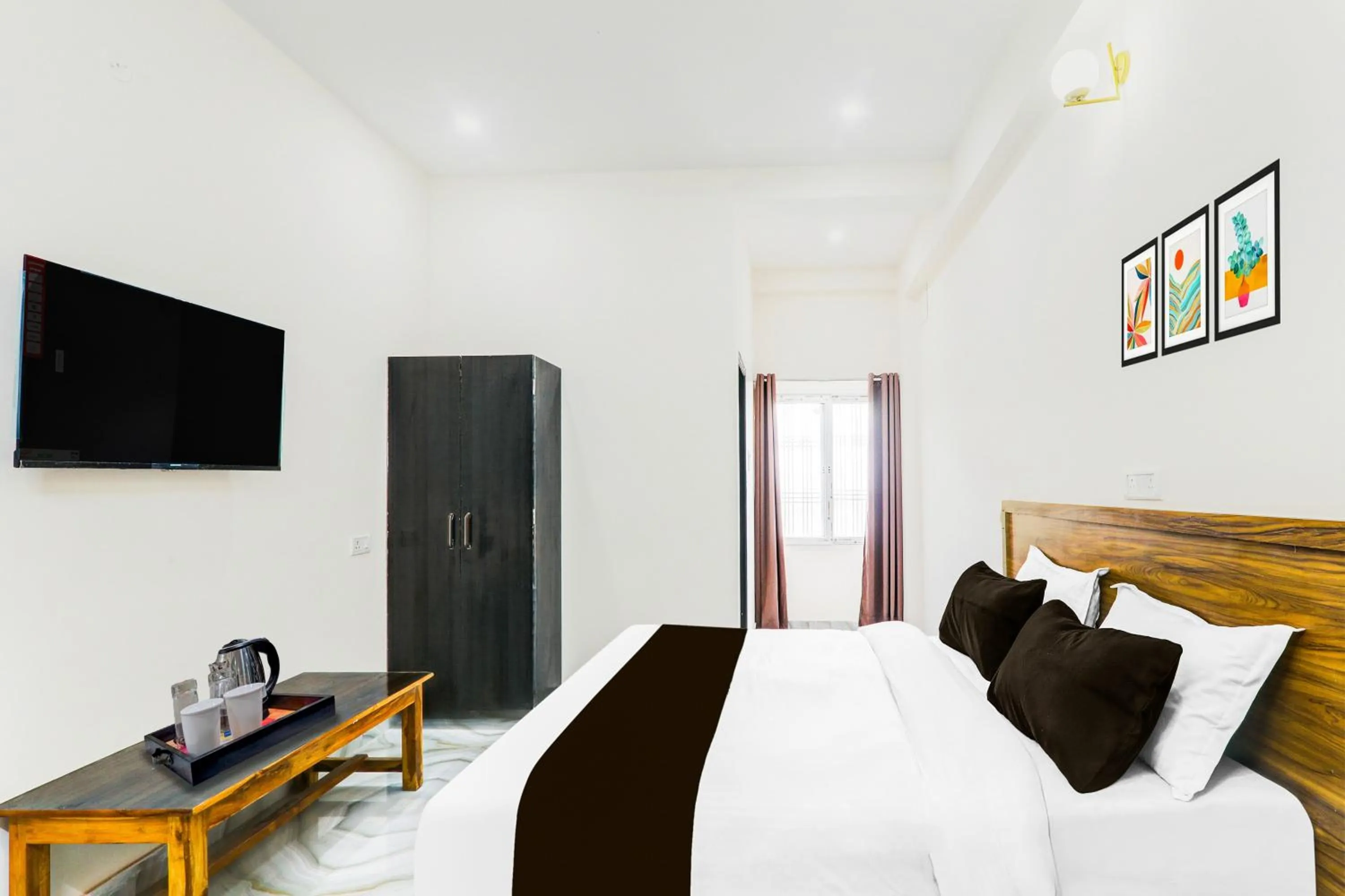 Bedroom, Bed in Super Collection O Chitaipur IIT BHU Campus Varanasi