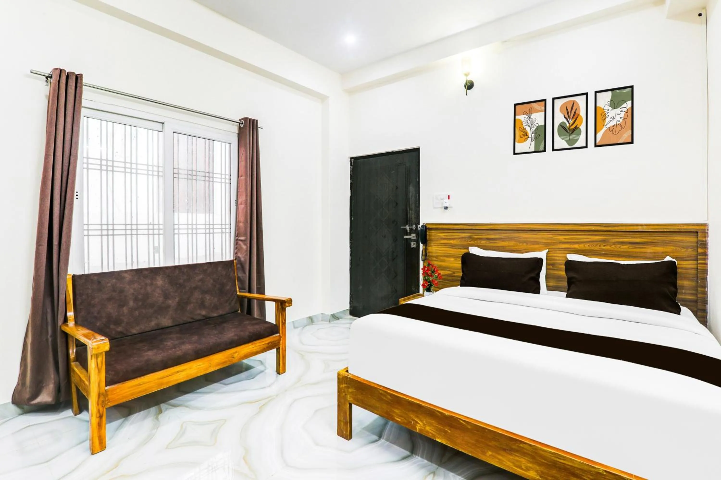 Bedroom, Bed in Super Collection O Chitaipur IIT BHU Campus Varanasi