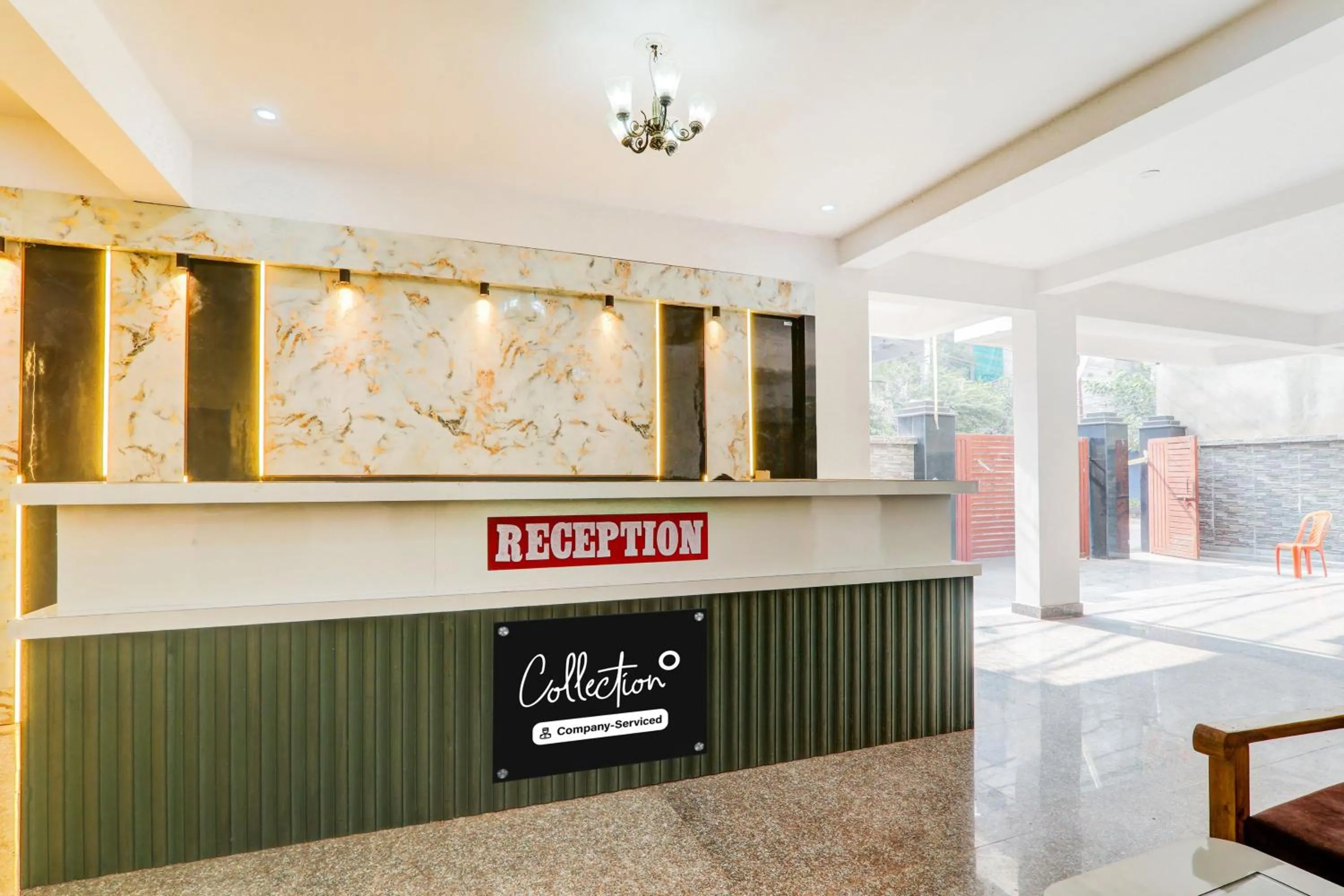 Lobby or reception in Super Collection O Chitaipur IIT BHU Campus Varanasi