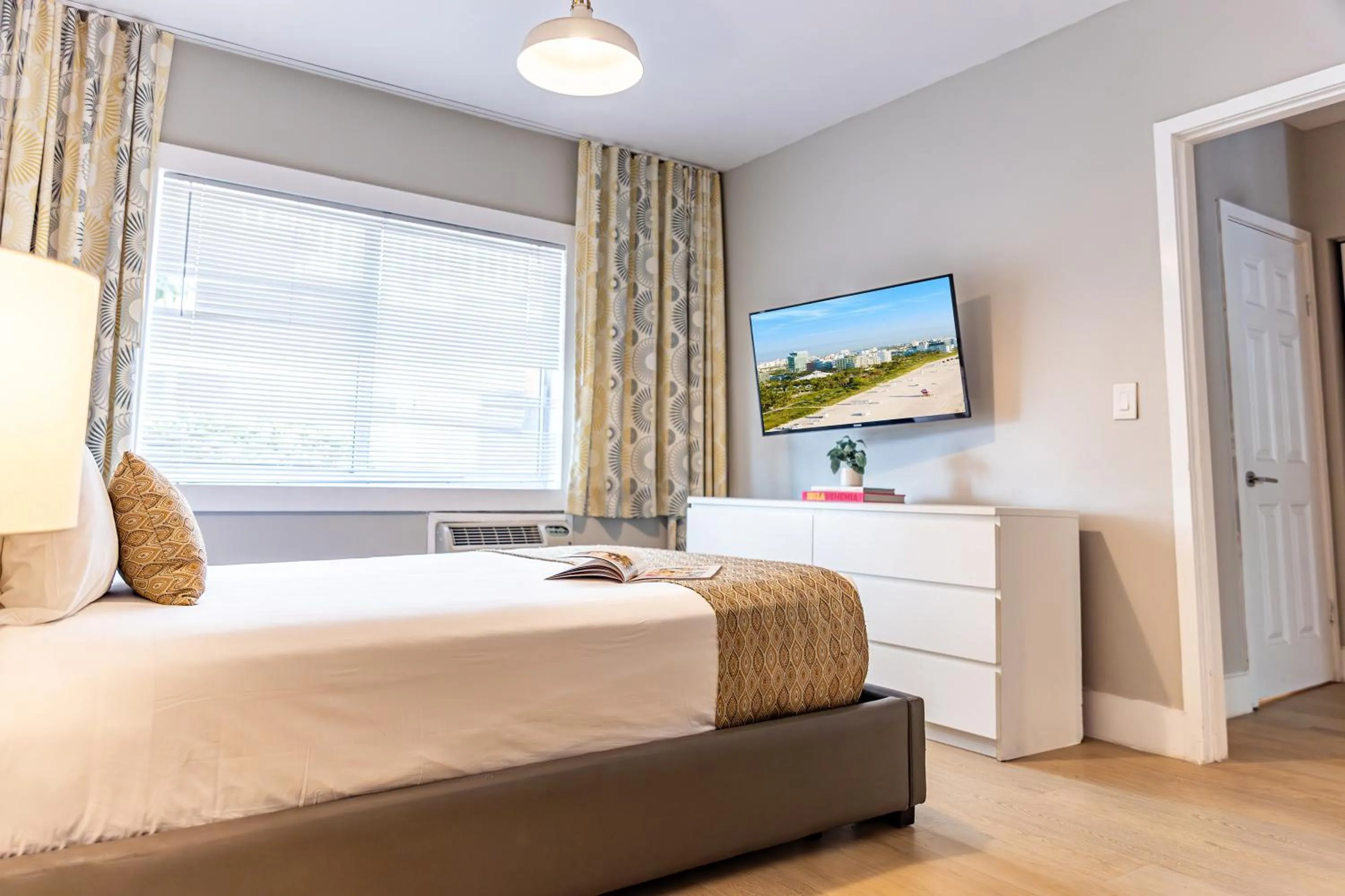 Bed in Beachside All Suites Hotel