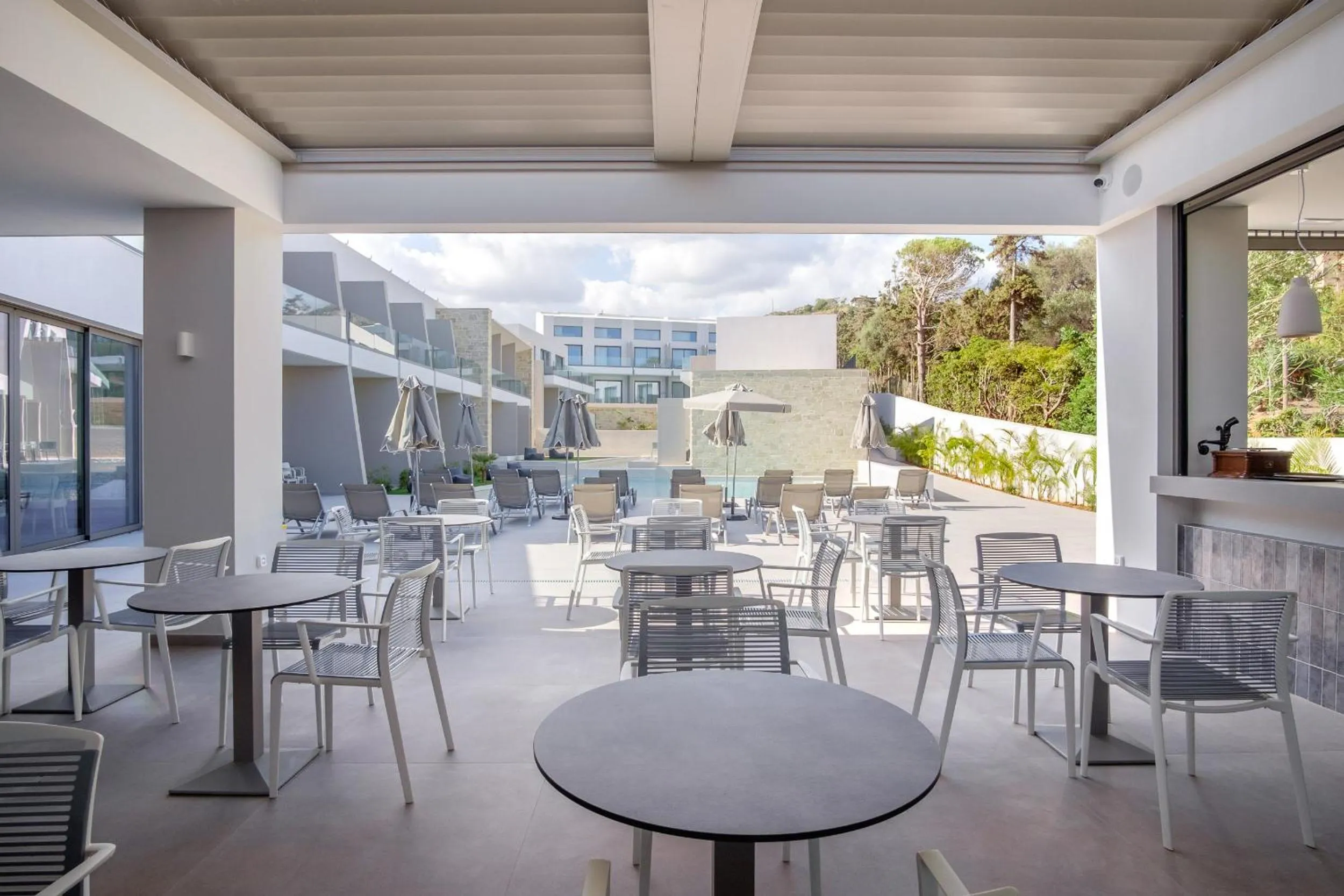 Restaurant/places to eat in Phos Hotel Adults Only