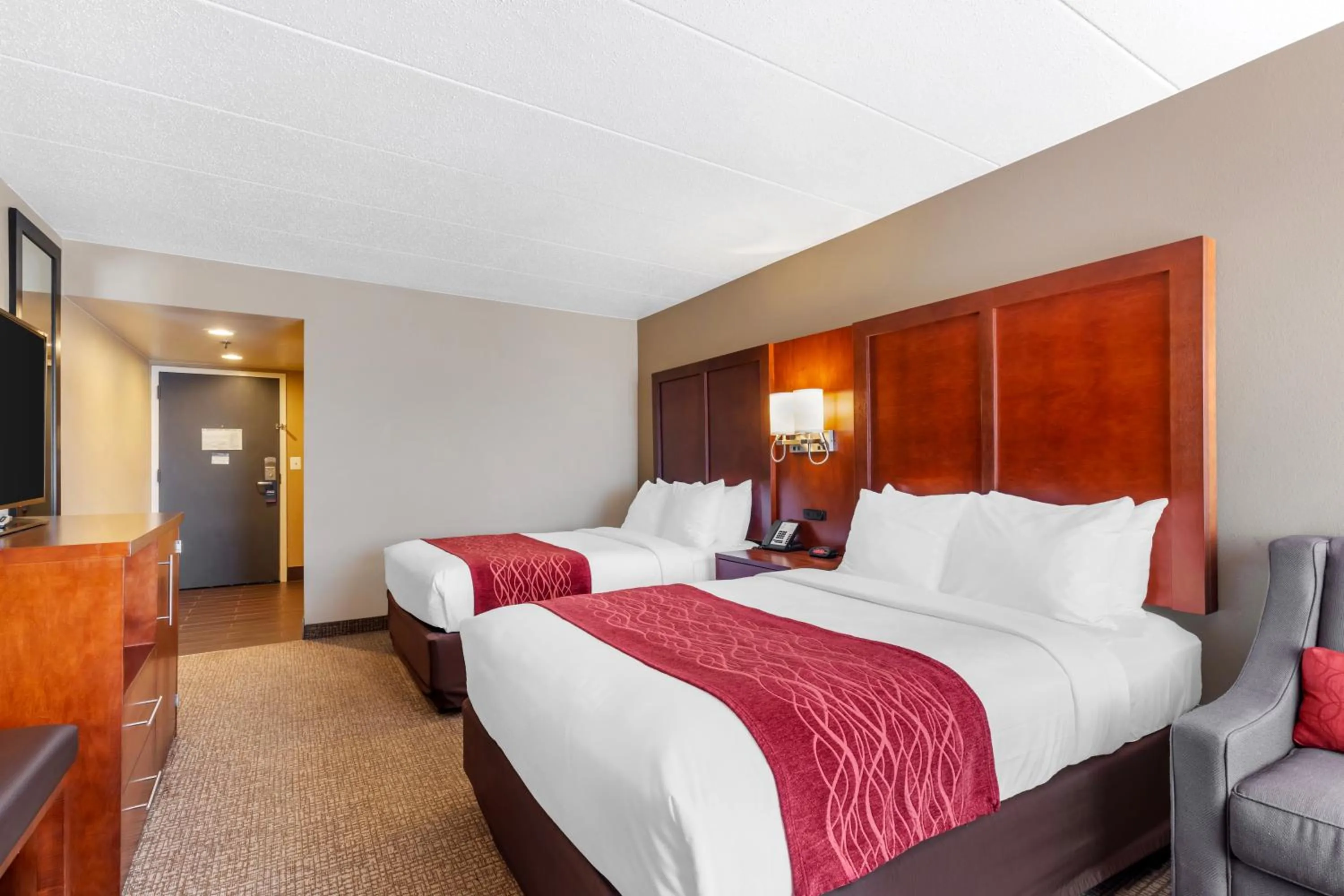 Bed in Comfort Inn & Suites Aberdeen