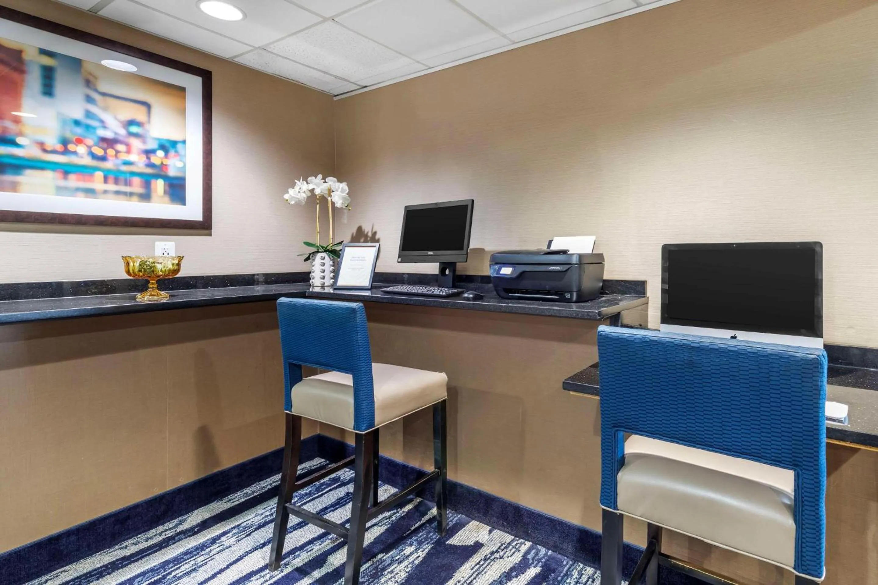 Business facilities in Comfort Inn & Suites Aberdeen
