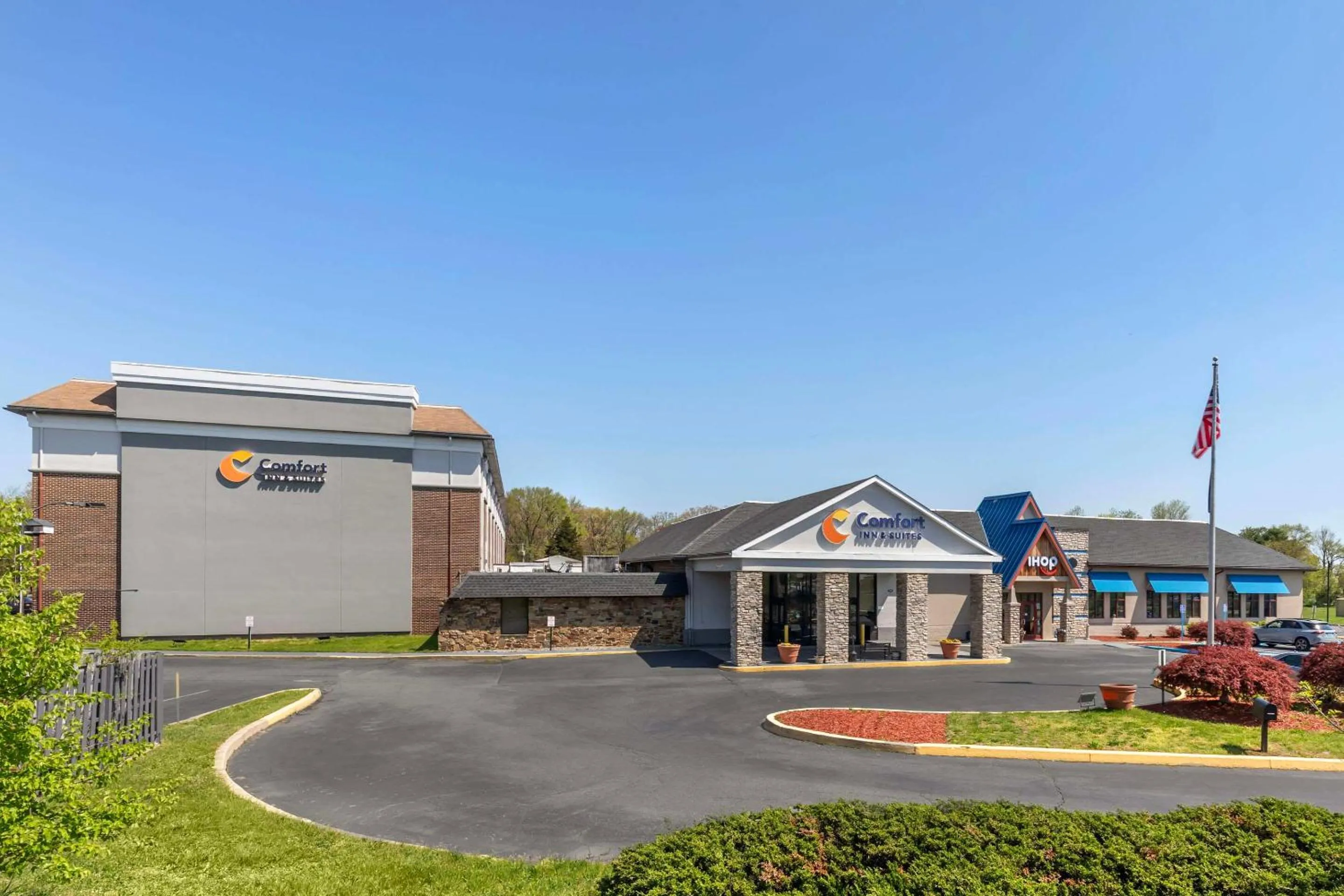 Property building in Comfort Inn & Suites Aberdeen