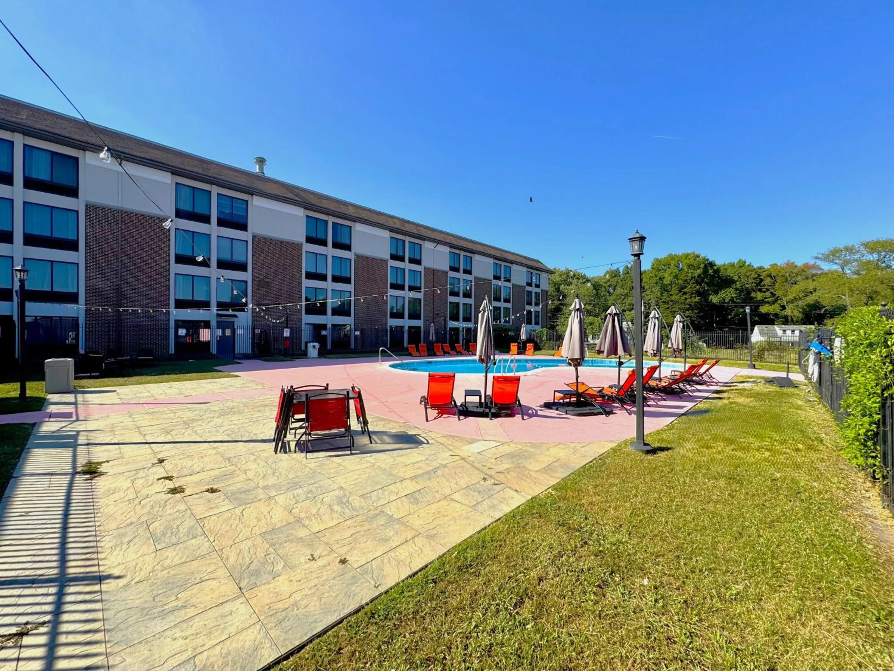 Swimming pool in Comfort Inn & Suites Aberdeen
