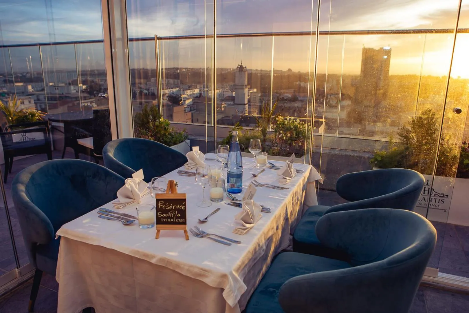 Restaurant/places to eat in Atlantis Alger Chevalley