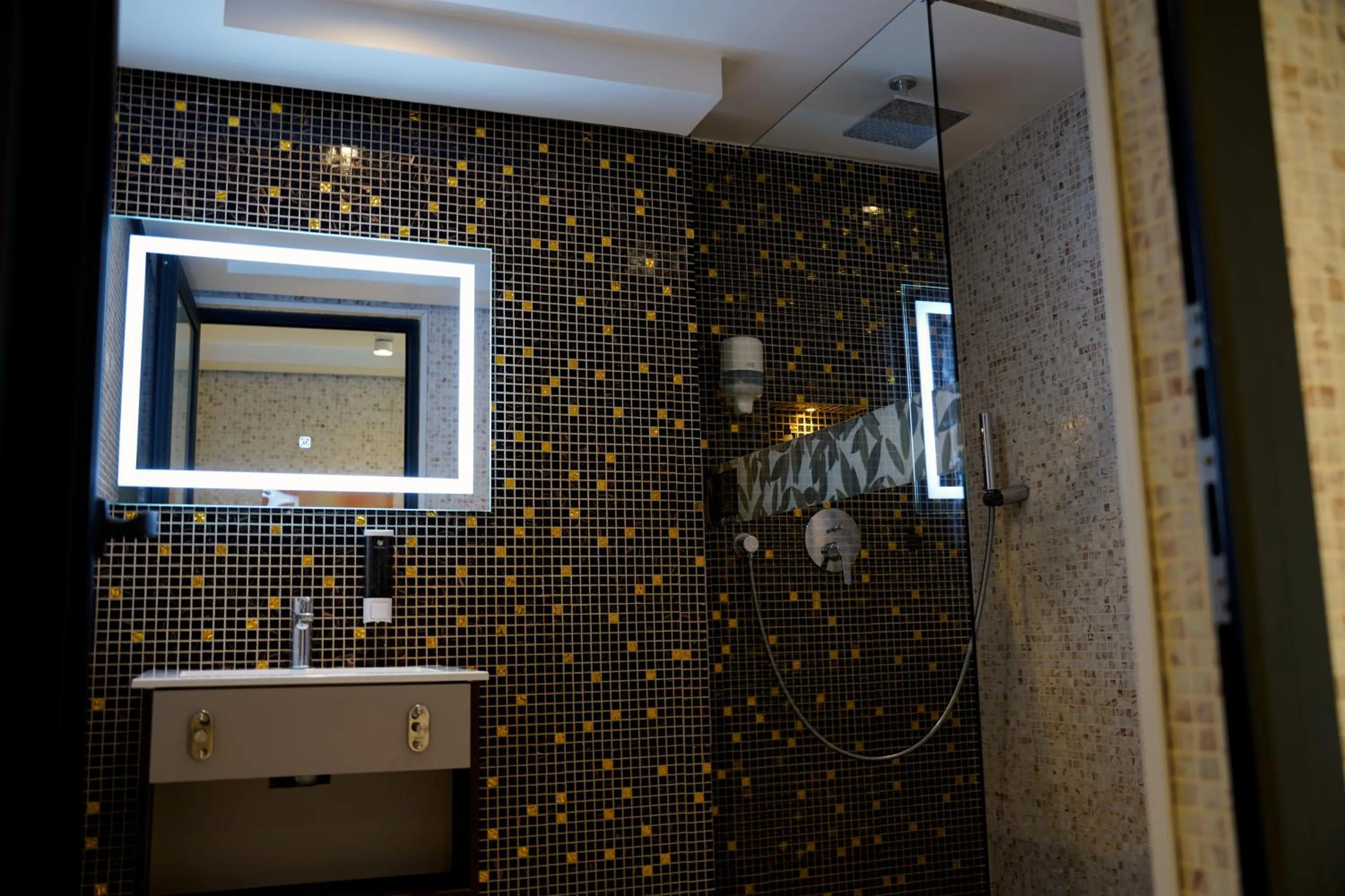 Atlantis Alger Chevalley