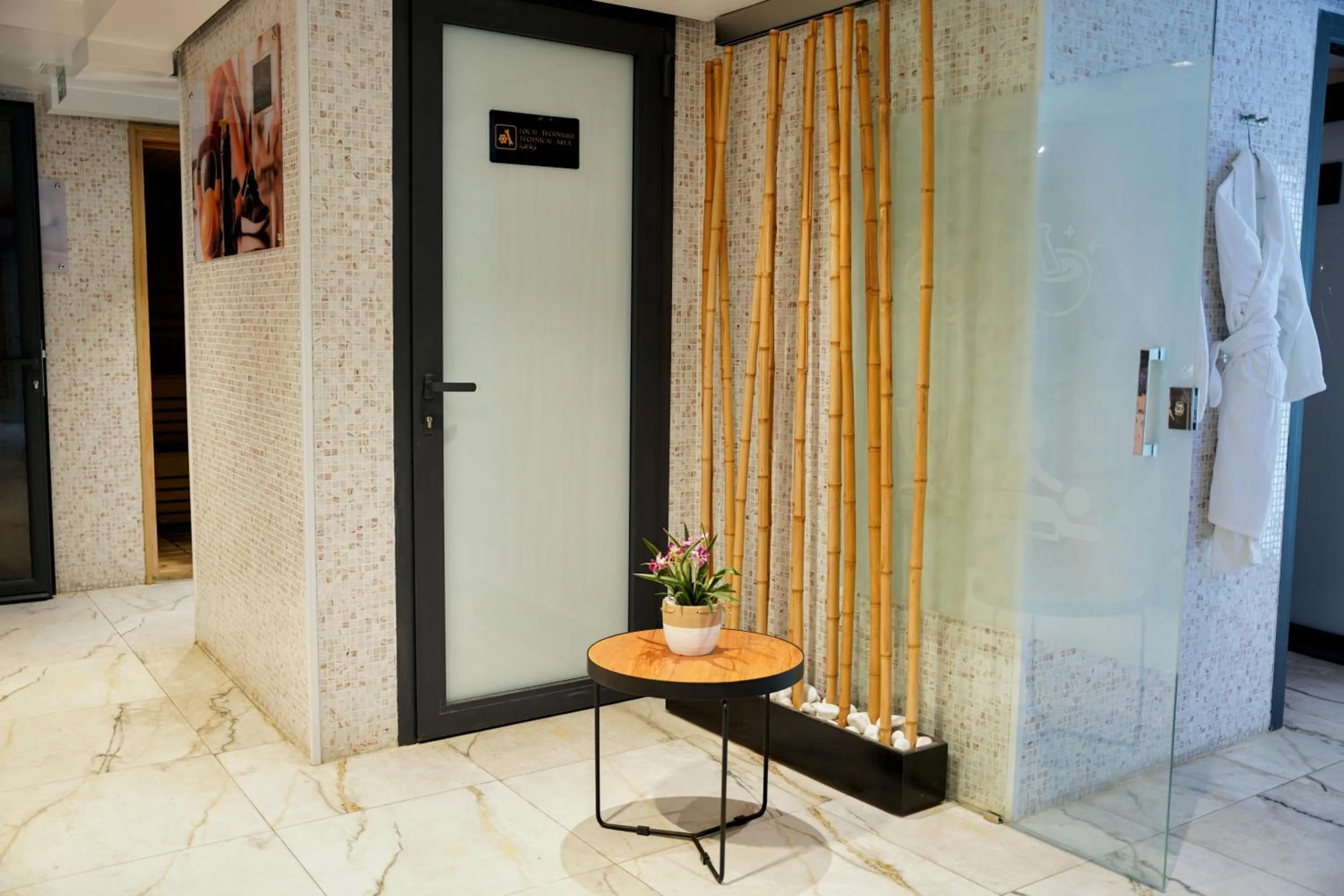 Atlantis Alger Chevalley