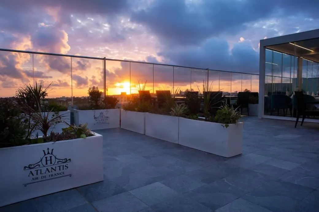 Restaurant/places to eat in Atlantis Alger Chevalley