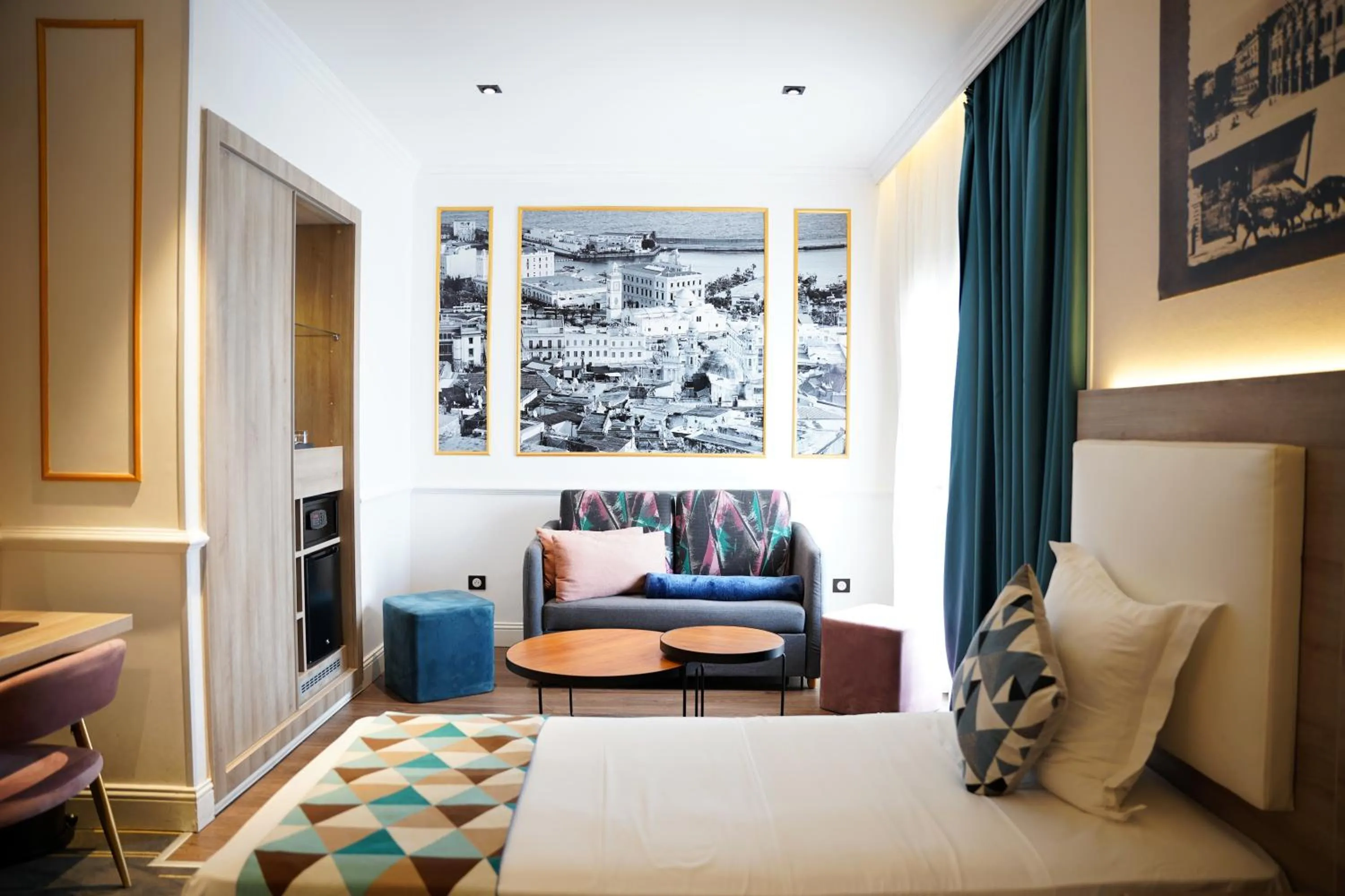 Bed in Atlantis Alger Chevalley