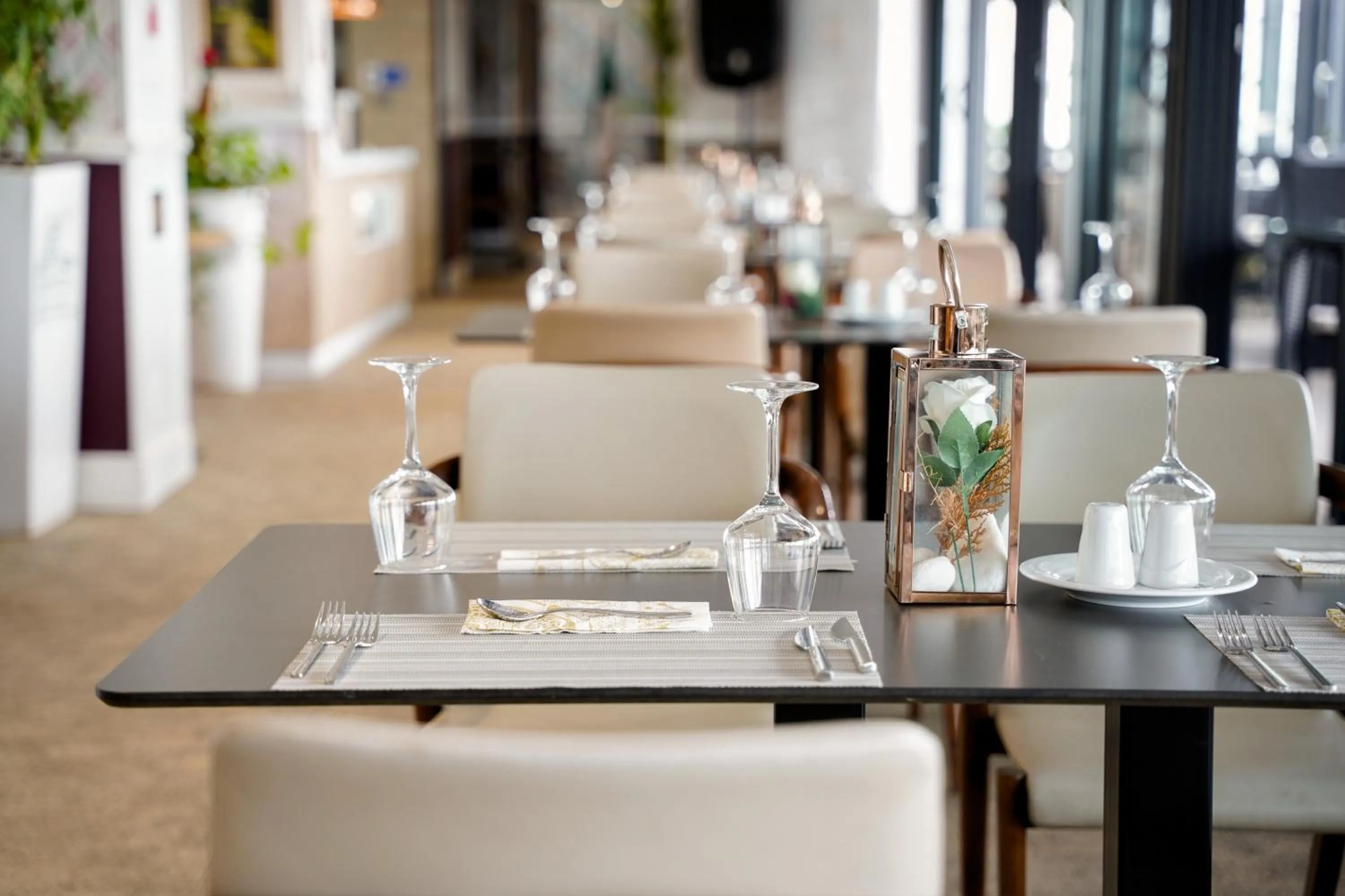 Restaurant/places to eat in Atlantis Alger Chevalley