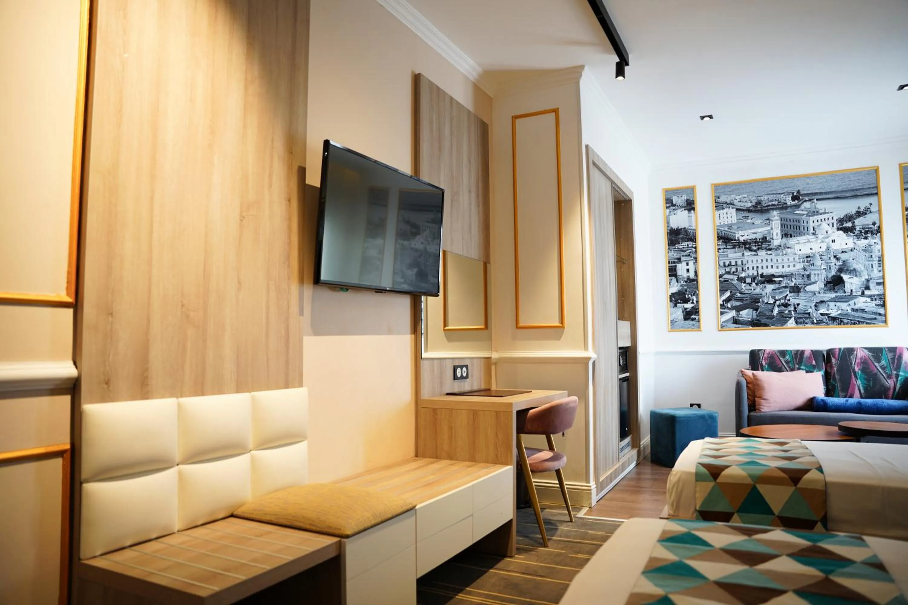 Bed in Atlantis Alger Chevalley