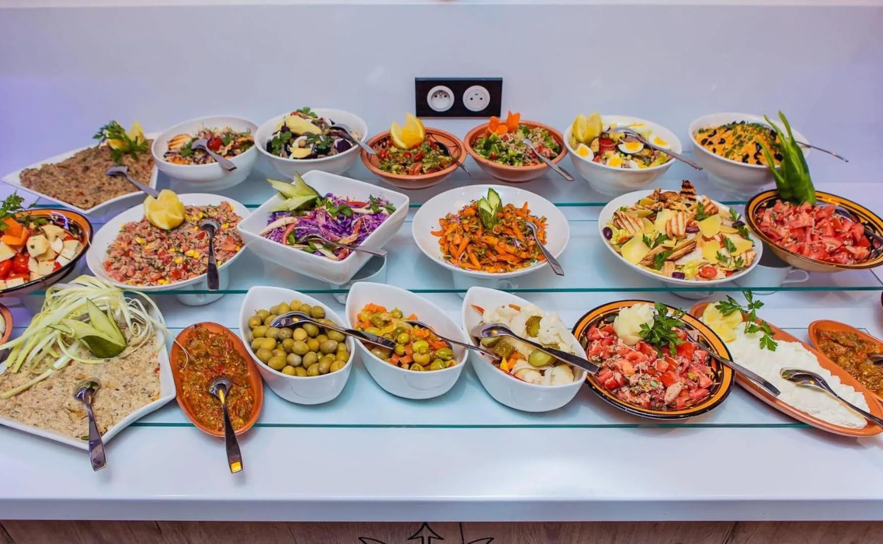 Food and drinks in Atlantis Alger Chevalley