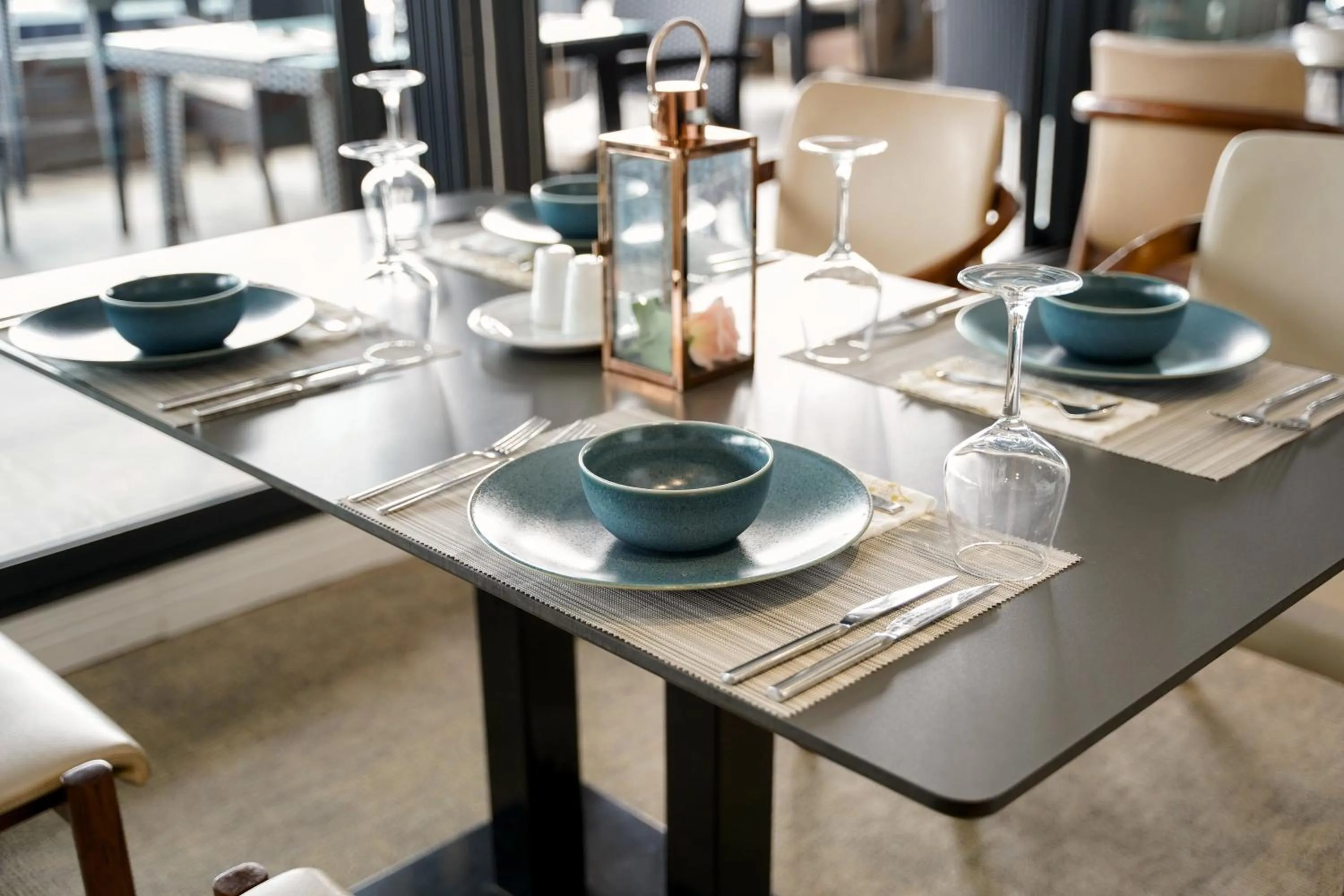 Restaurant/places to eat in Atlantis Alger Chevalley