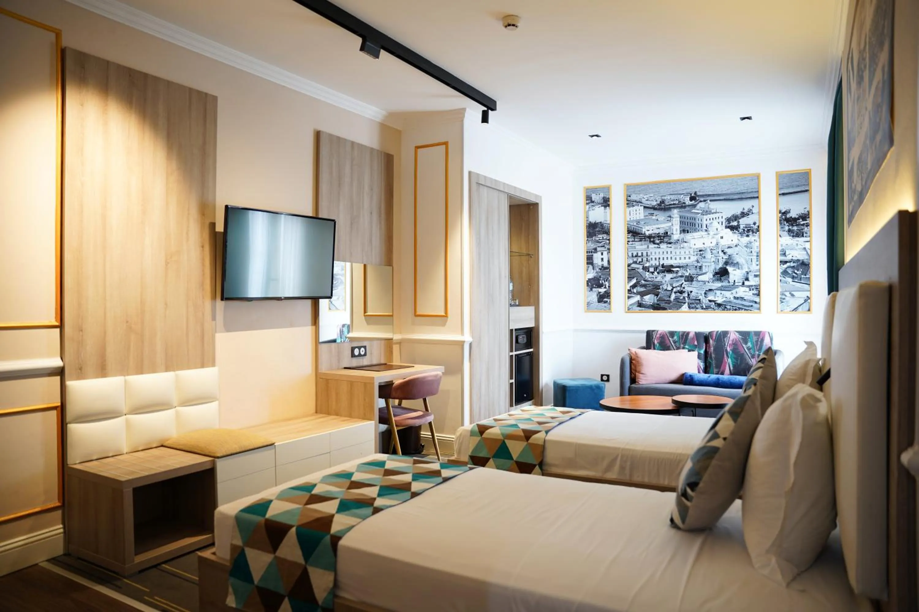 Bed in Atlantis Alger Chevalley